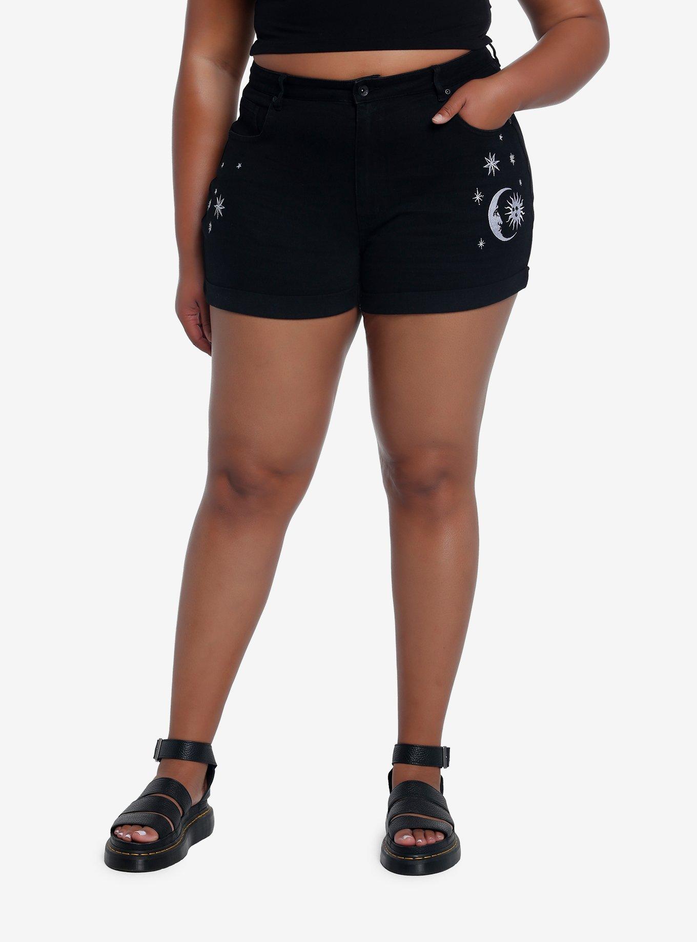 Black Celestial Mom Shorts Plus Size