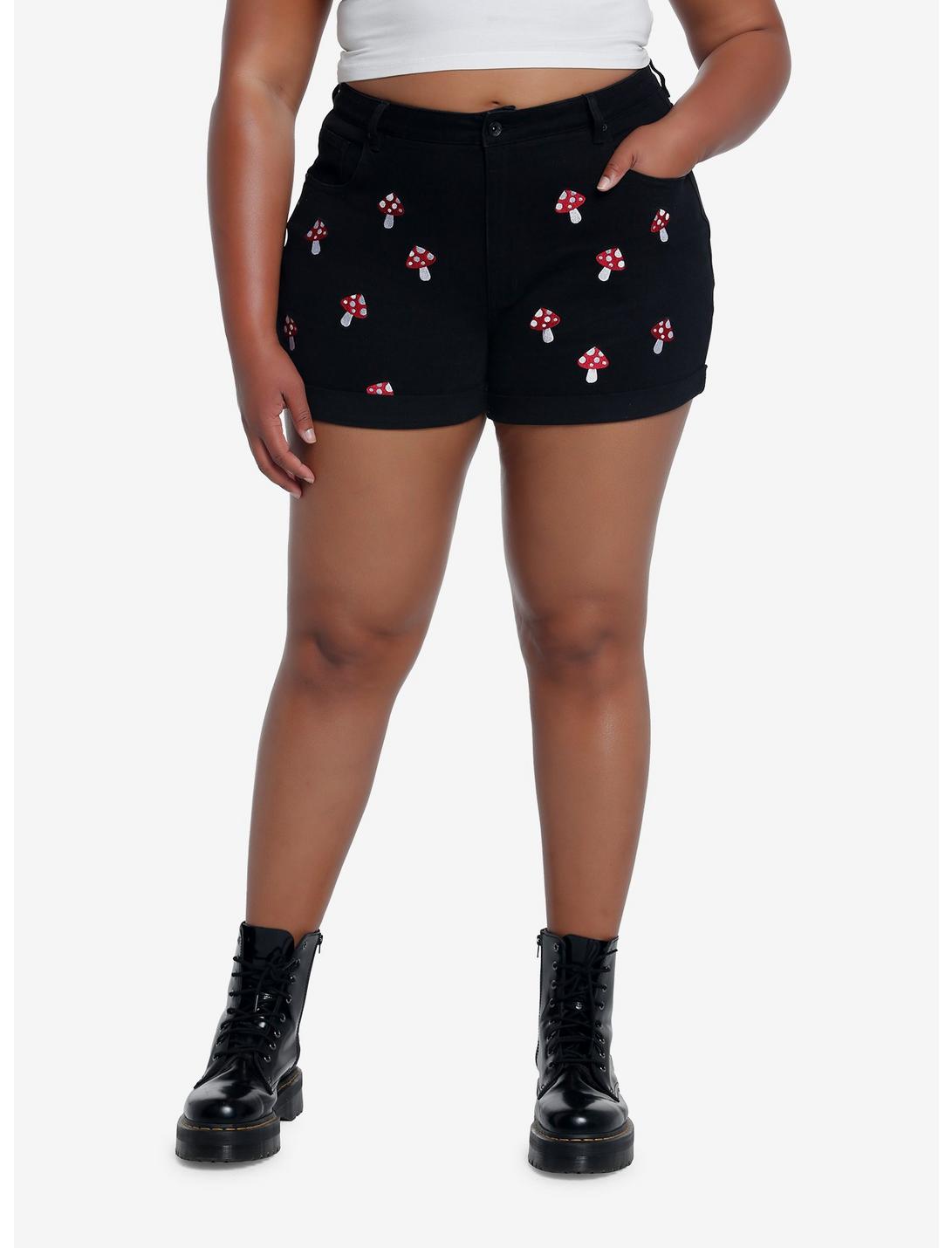 Black Mushroom Mom Shorts Plus Size, BLACK, hi-res