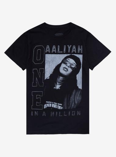 Aaliyah One In A Million Portrait Tee アリーヤ オフィシャル Aaliyah One In A Million Portrait T-Shirt | Hot Topic