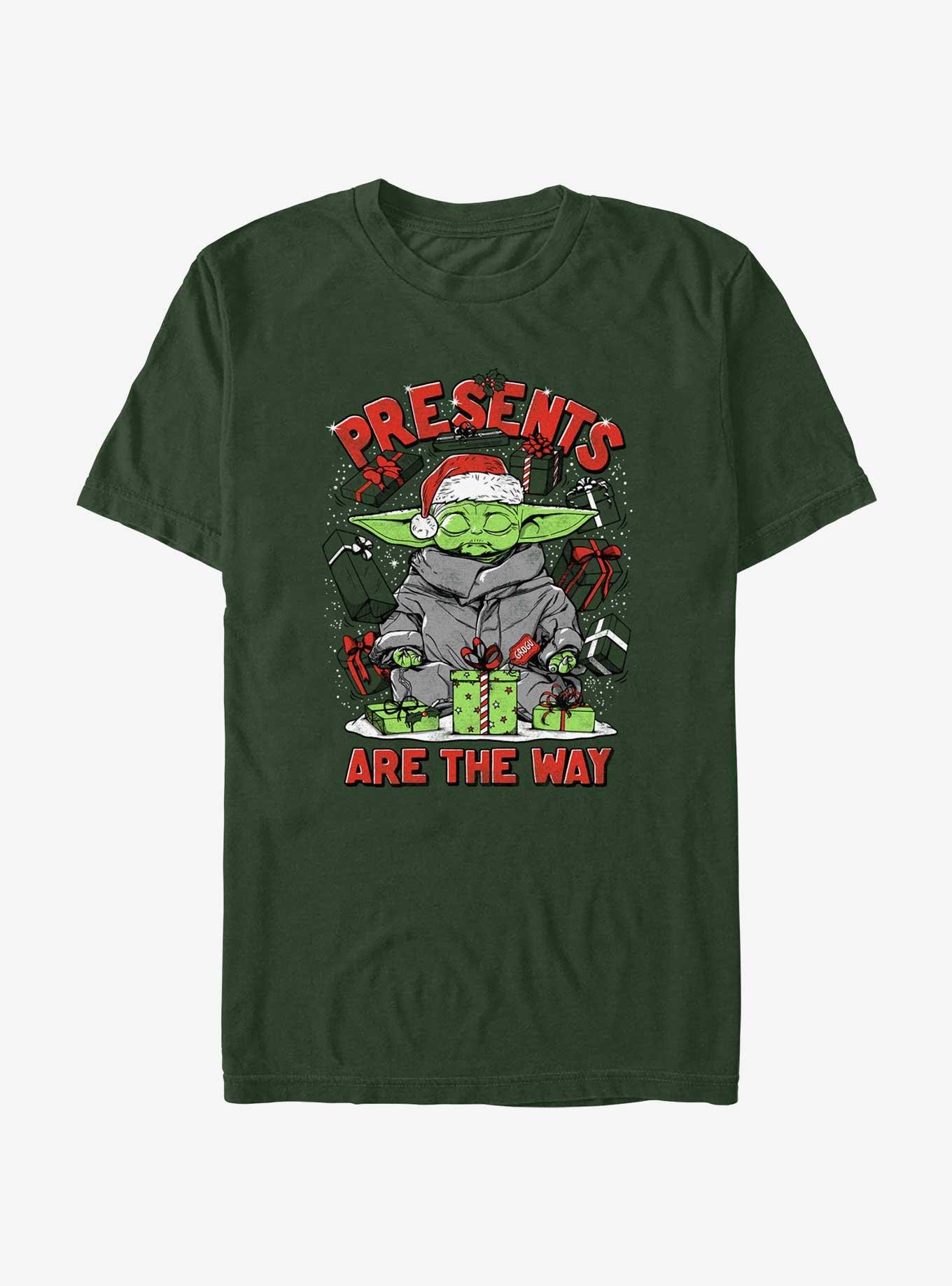 Star Wars The Mandalorian Santa Grogu Gift Exchange Extra Soft T-Shirt, FOREST GRN, hi-res