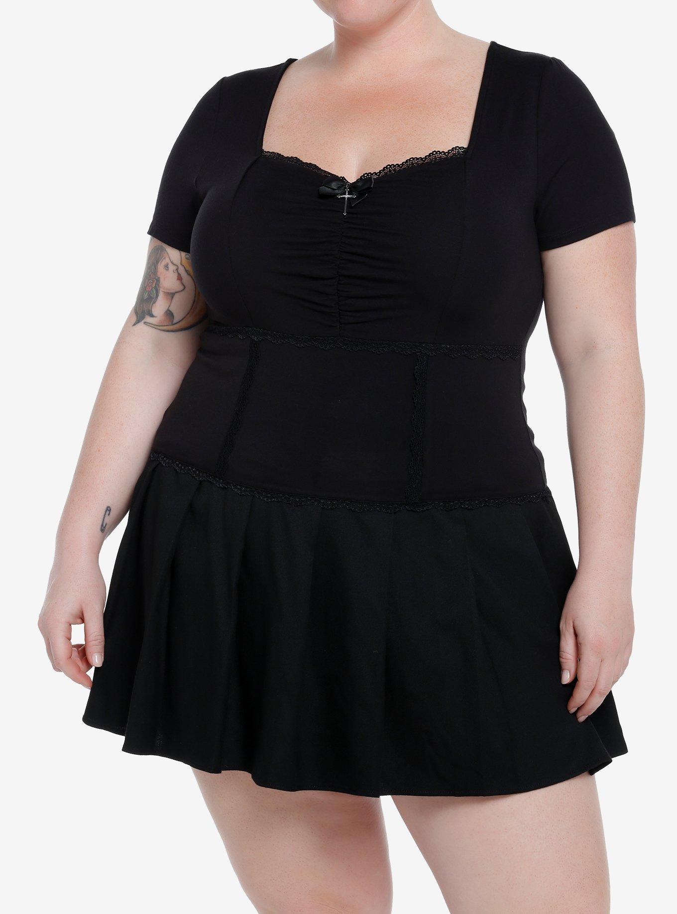 Cosmic Aura Black Cross Ruched Girls Crop Top Plus Size, BLACK, hi-res