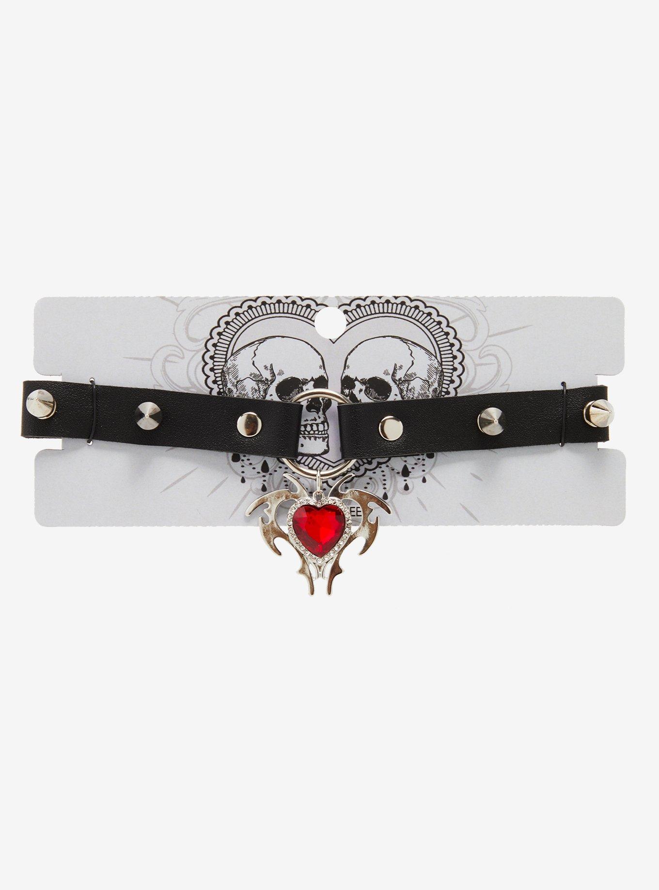 Heart choker sales hot topic