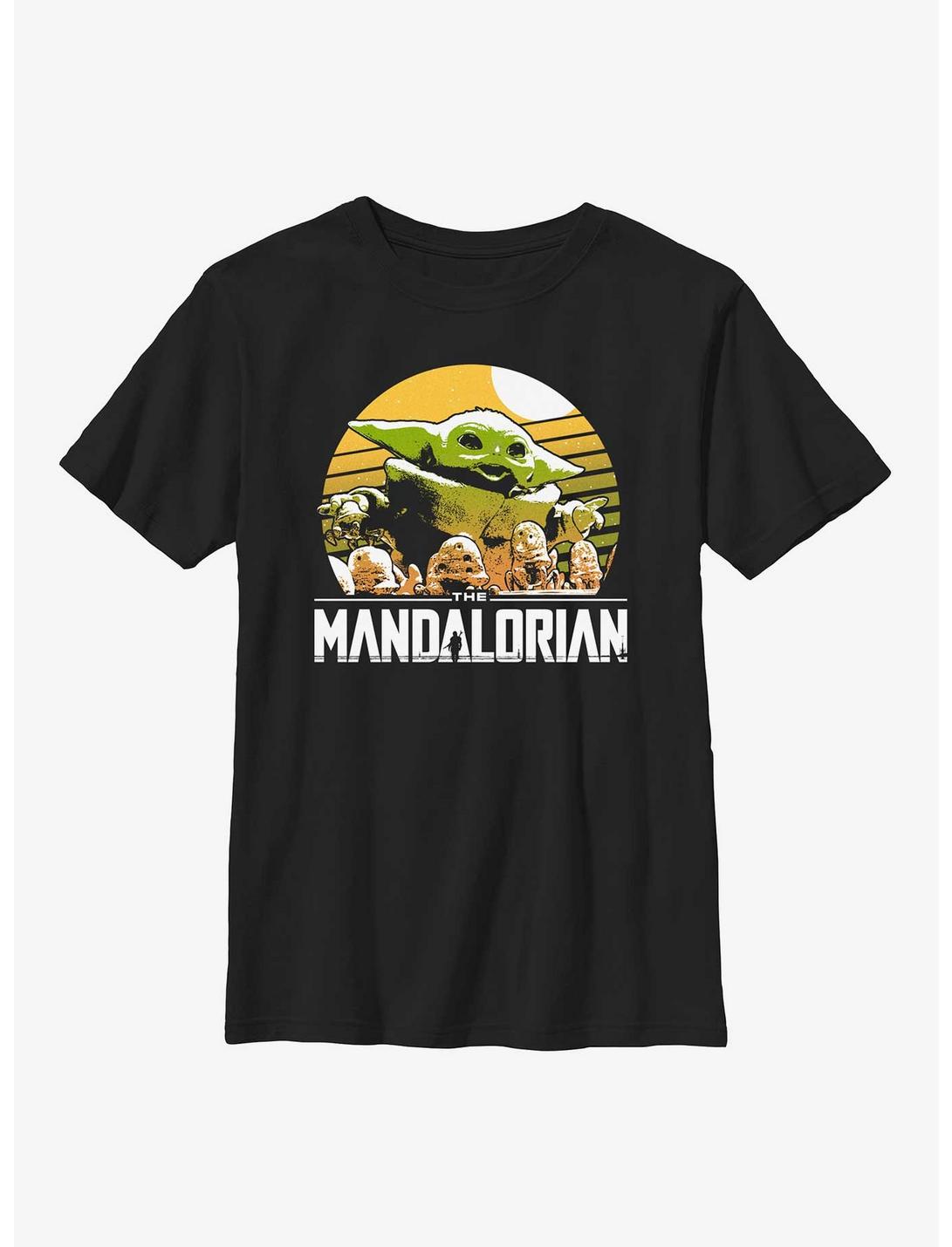 Star Wars The Mandalorian Grogu Playing With Stone Crabs Youth T-Shirt, BLACK, hi-res