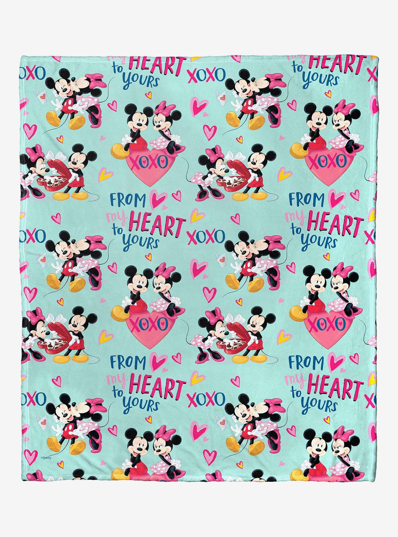 Disney Mickey Mouse Lovely Pattern Throw Blanket, , hi-res