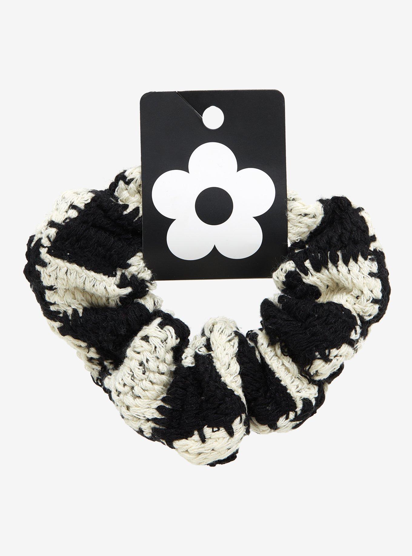 Black & White Checkered Knit Scrunchie, , hi-res