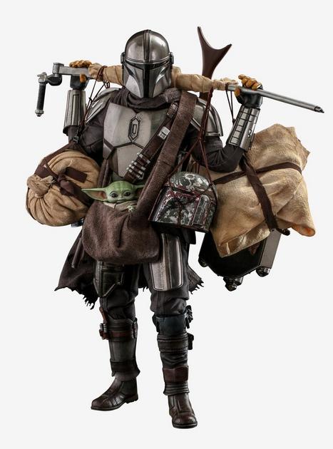 Star Wars The Mandalorian and Grogu (Deluxe) Collectible Set by