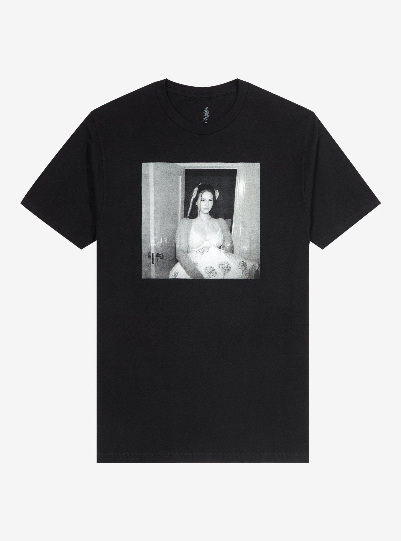 Lana Del Rey Tunnel Under Ocean Blvd Portrait T-Shirt | Hot Topic