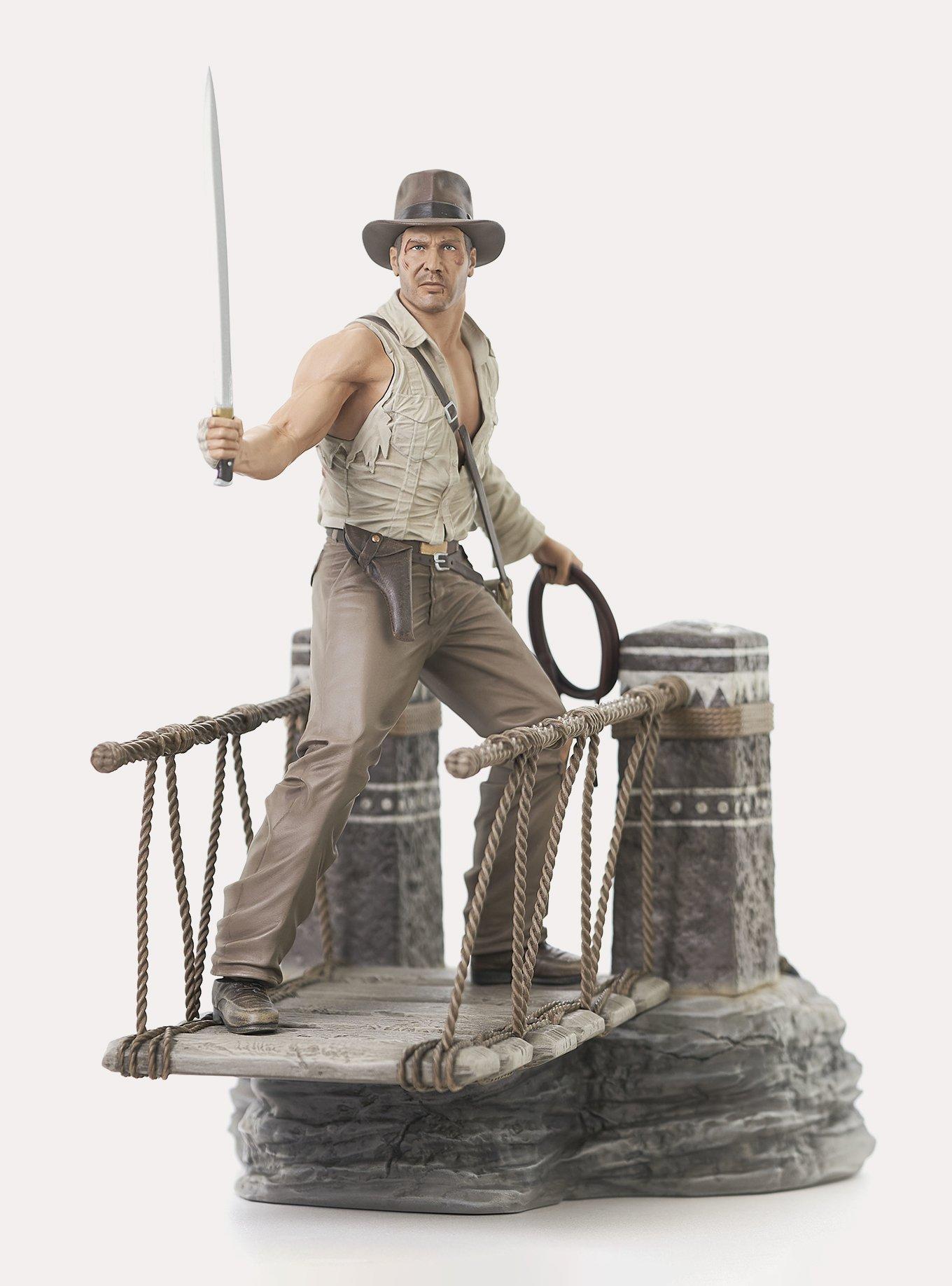 Diamond Select Toys Indiana Jones And The Temple of Doom Gallery Indiana Jones Deluxe Figure Diorama, , hi-res