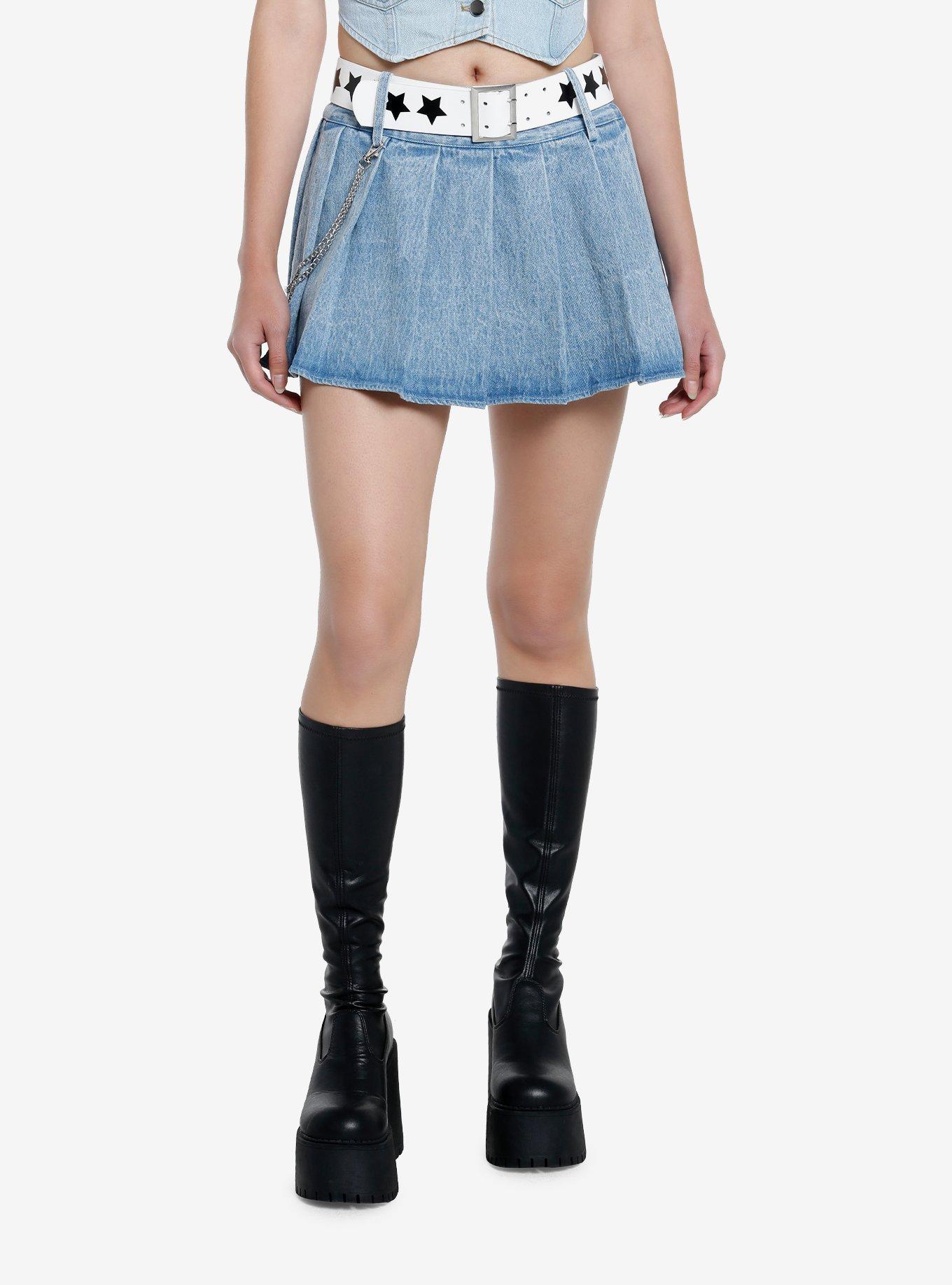 Social Collision Pleated Denim Skirt With Belt & Chain, INDIGO, hi-res