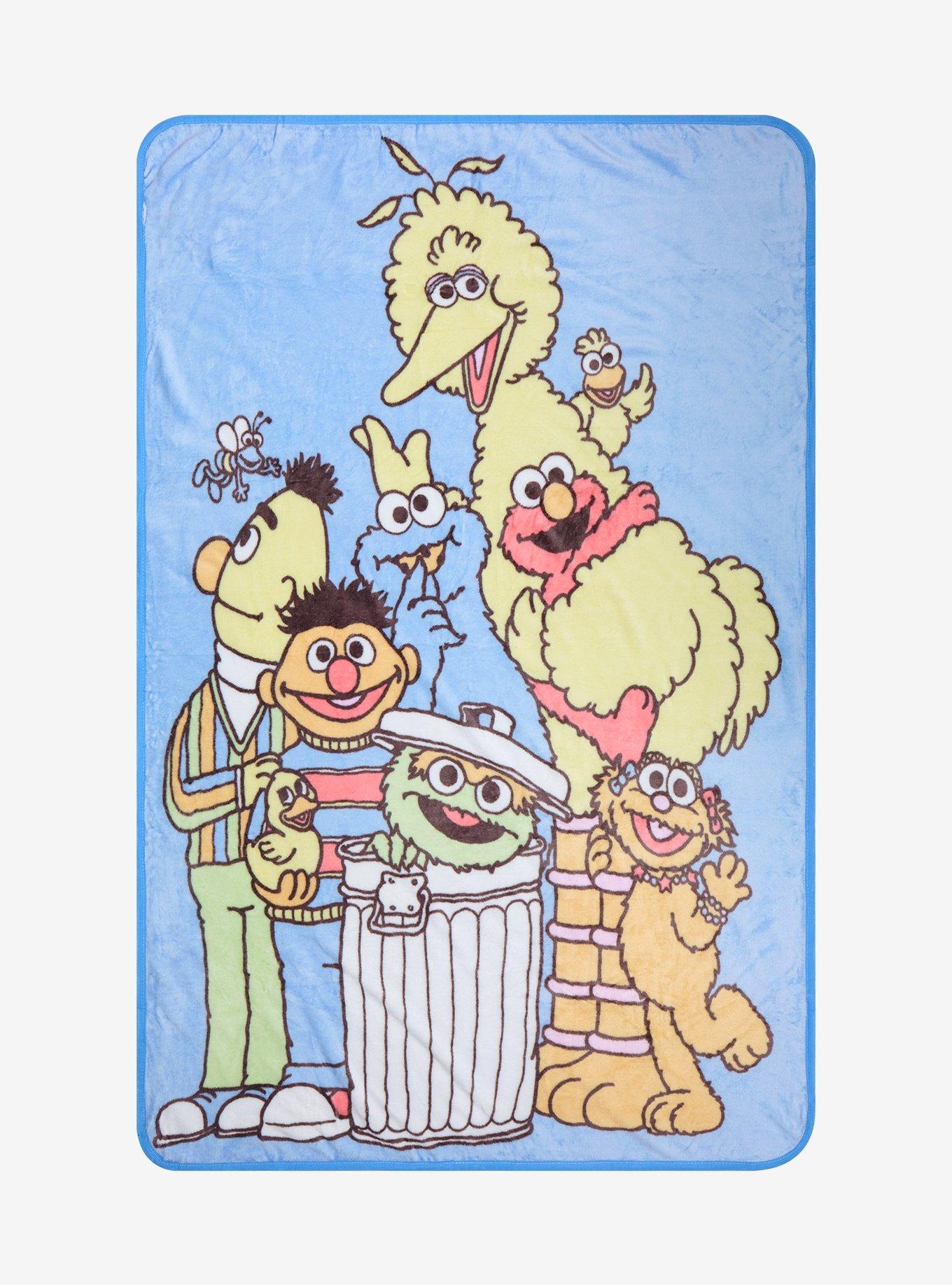 Sesame Street Group Throw Blanket, , hi-res