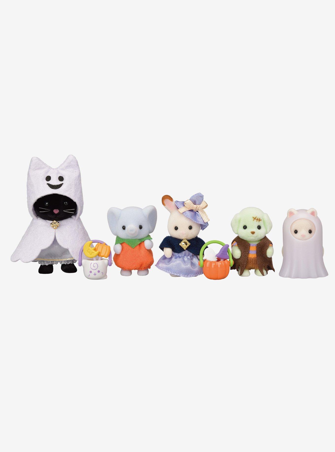 Calico Critters Trick or Treat Parade Figure Set, , hi-res