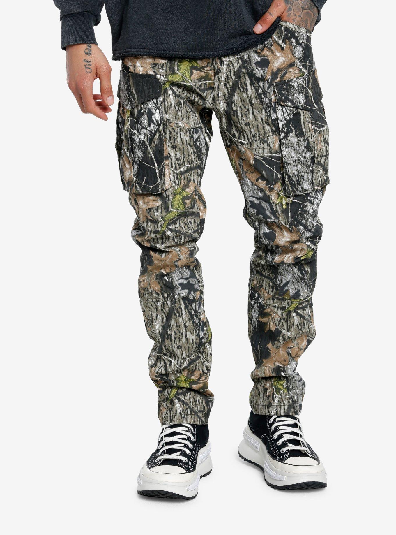 Real Tree Camo Cargo Pants | Hot Topic