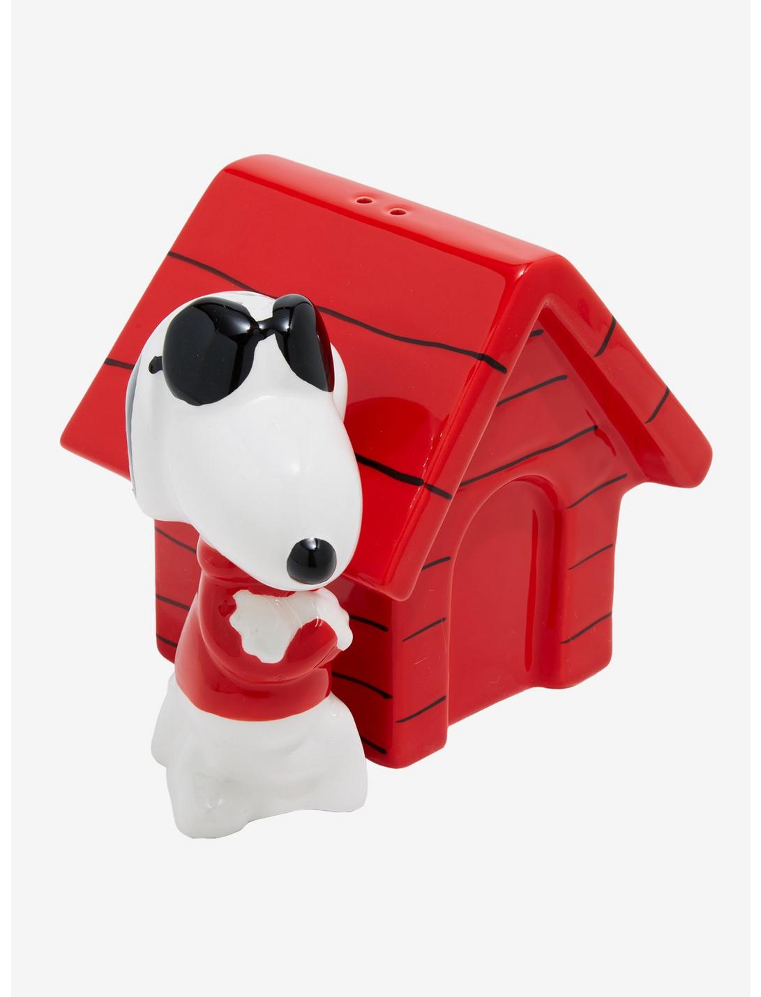 Peanuts Snoopy Doghouse Salt and Pepper Shakers, , hi-res