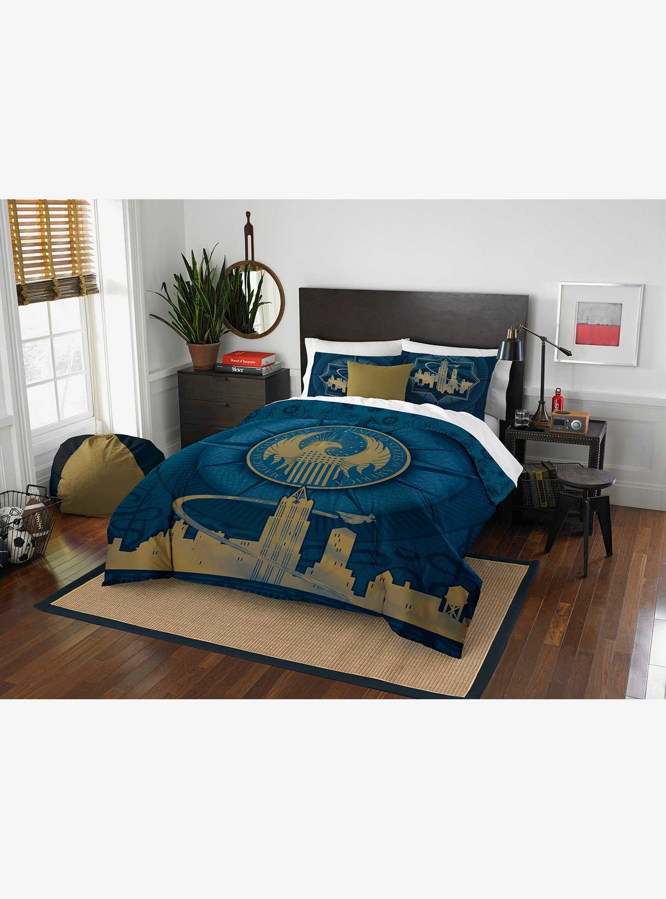 Fantastic Beasts Skyline Full/Queen Comforter W/Two Shams, , hi-res