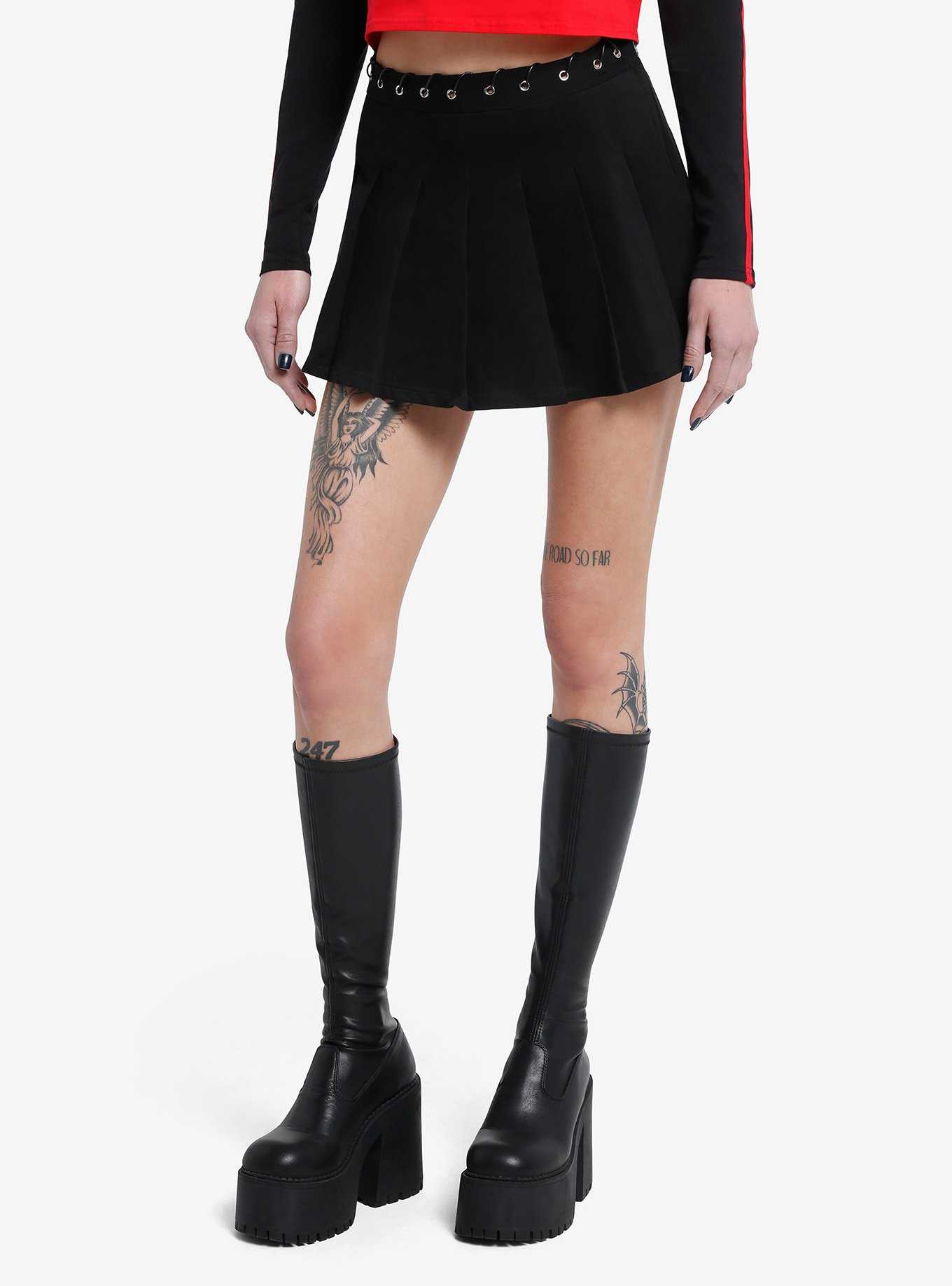Black Grommet Pleated Skirt, , hi-res