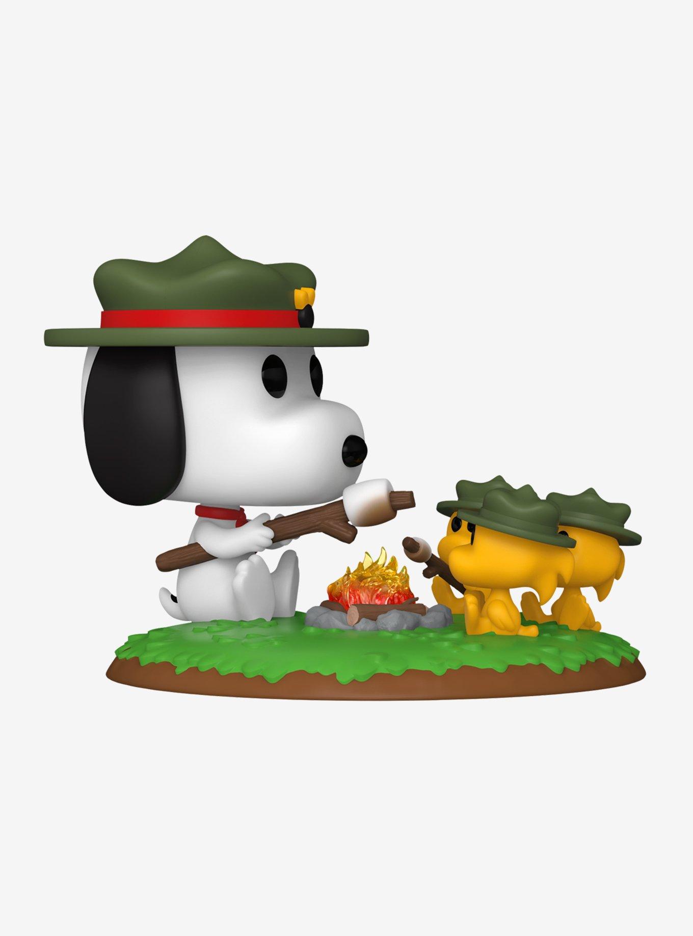 Funko Pop! Deluxe Peanuts Snoopy & Beagle Scouts Vinyl