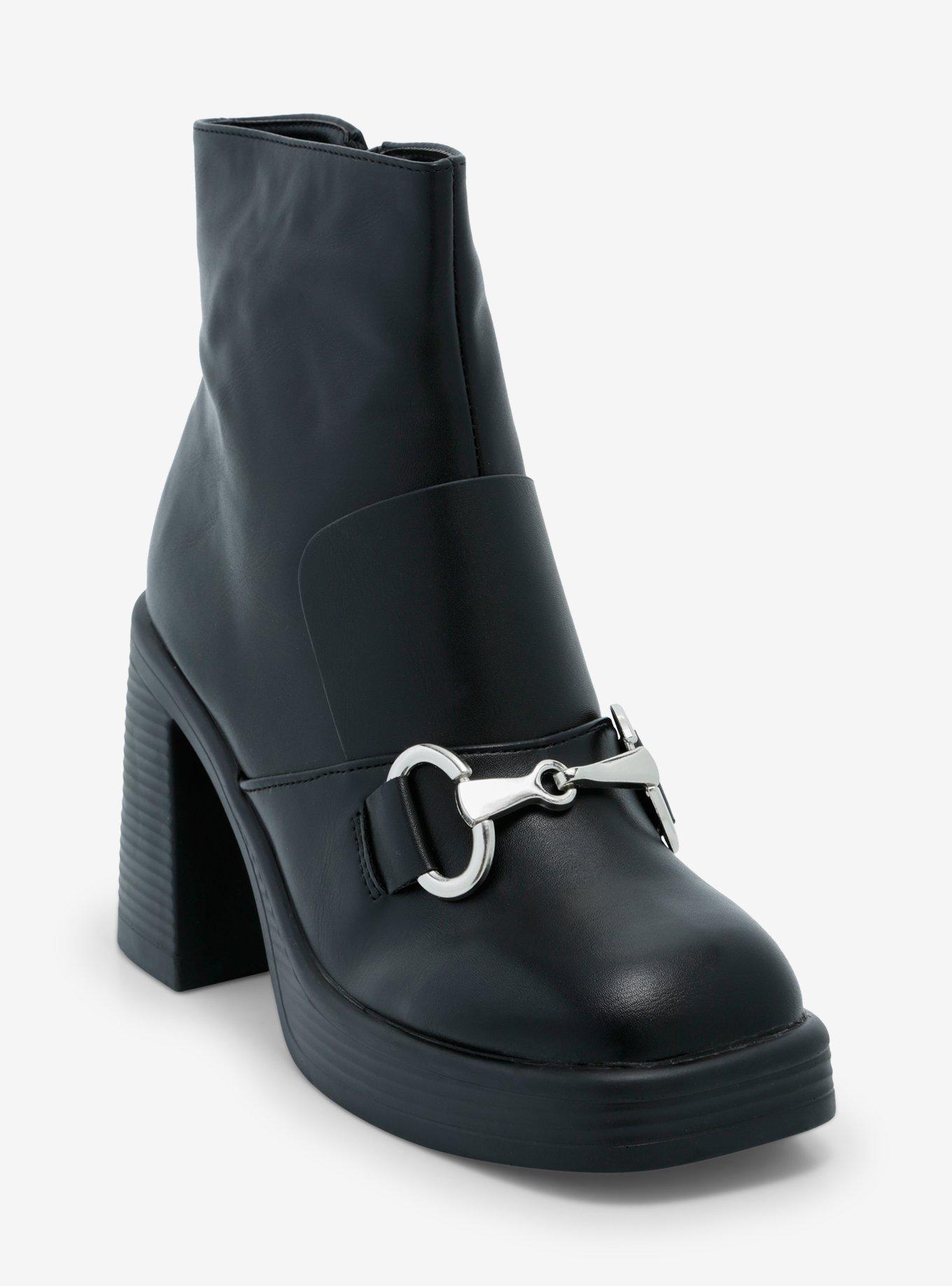 Horsebit-detailed leather ankle boots