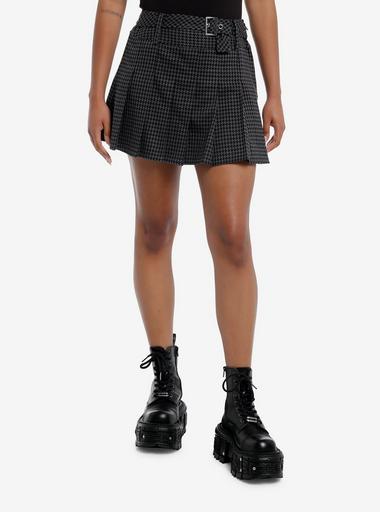 Social Collision Black & Grey Houndstooth Pleated Skirt | Hot Topic