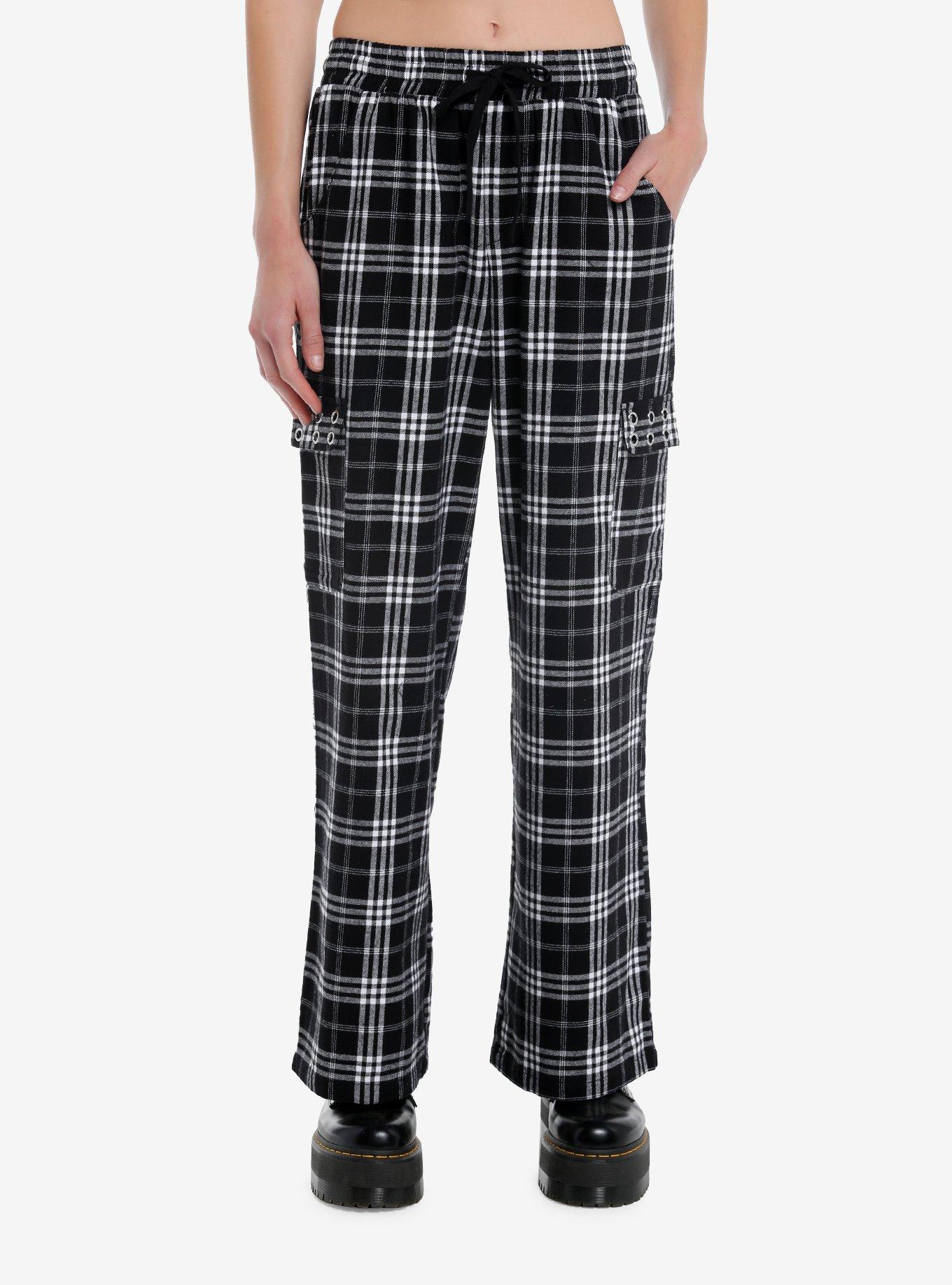 Black & White Flannel Grommet Cargo Pocket Lounge Pants