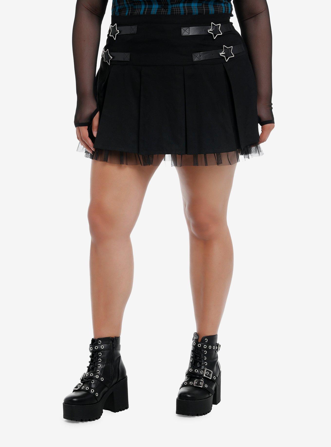 Social Collision Black Star Buckle Pleated Mini Skirt Plus Size, , hi-res