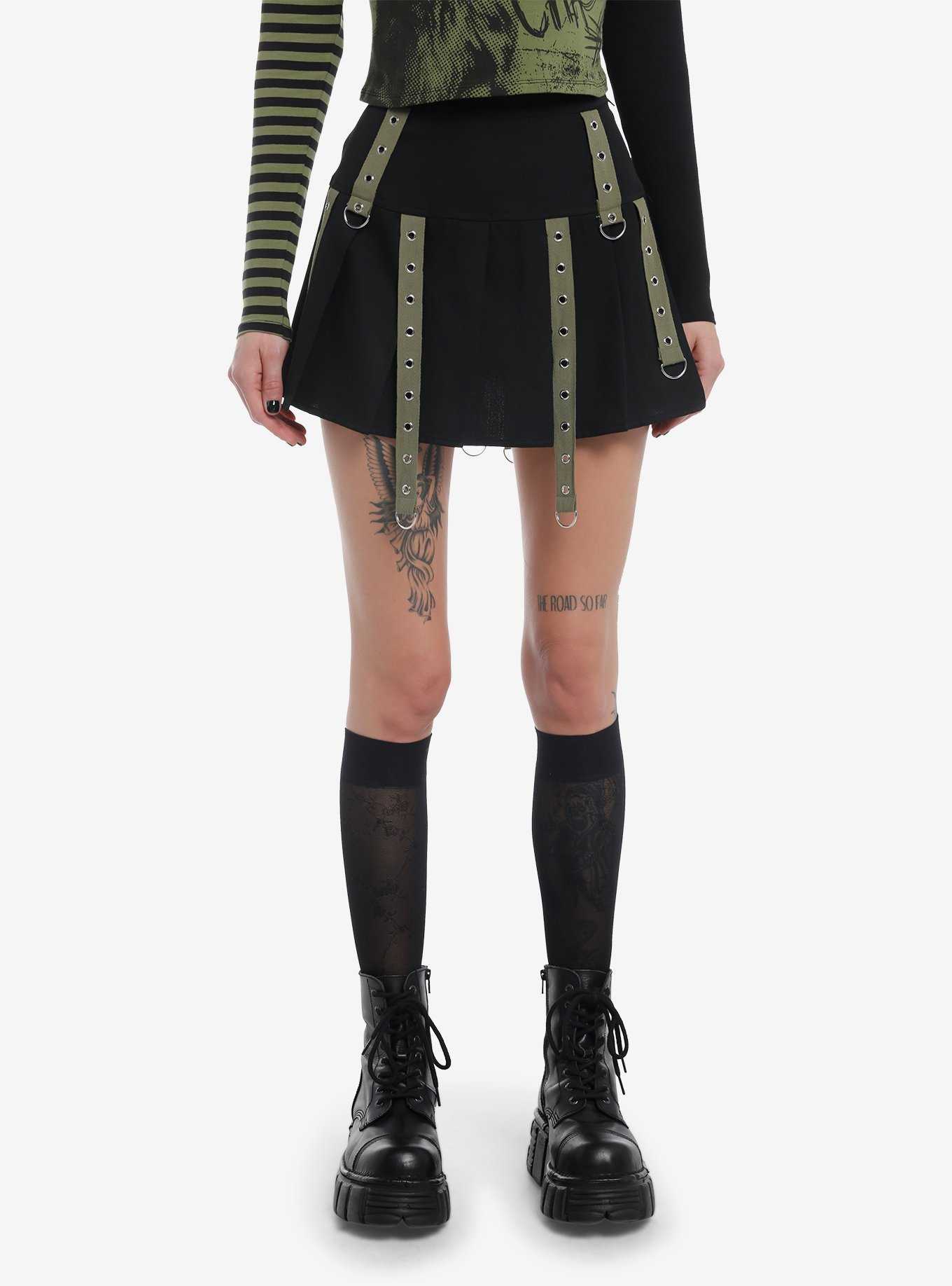 Social Collision Black & Green Grommet Tape Pleated Skirt, , hi-res
