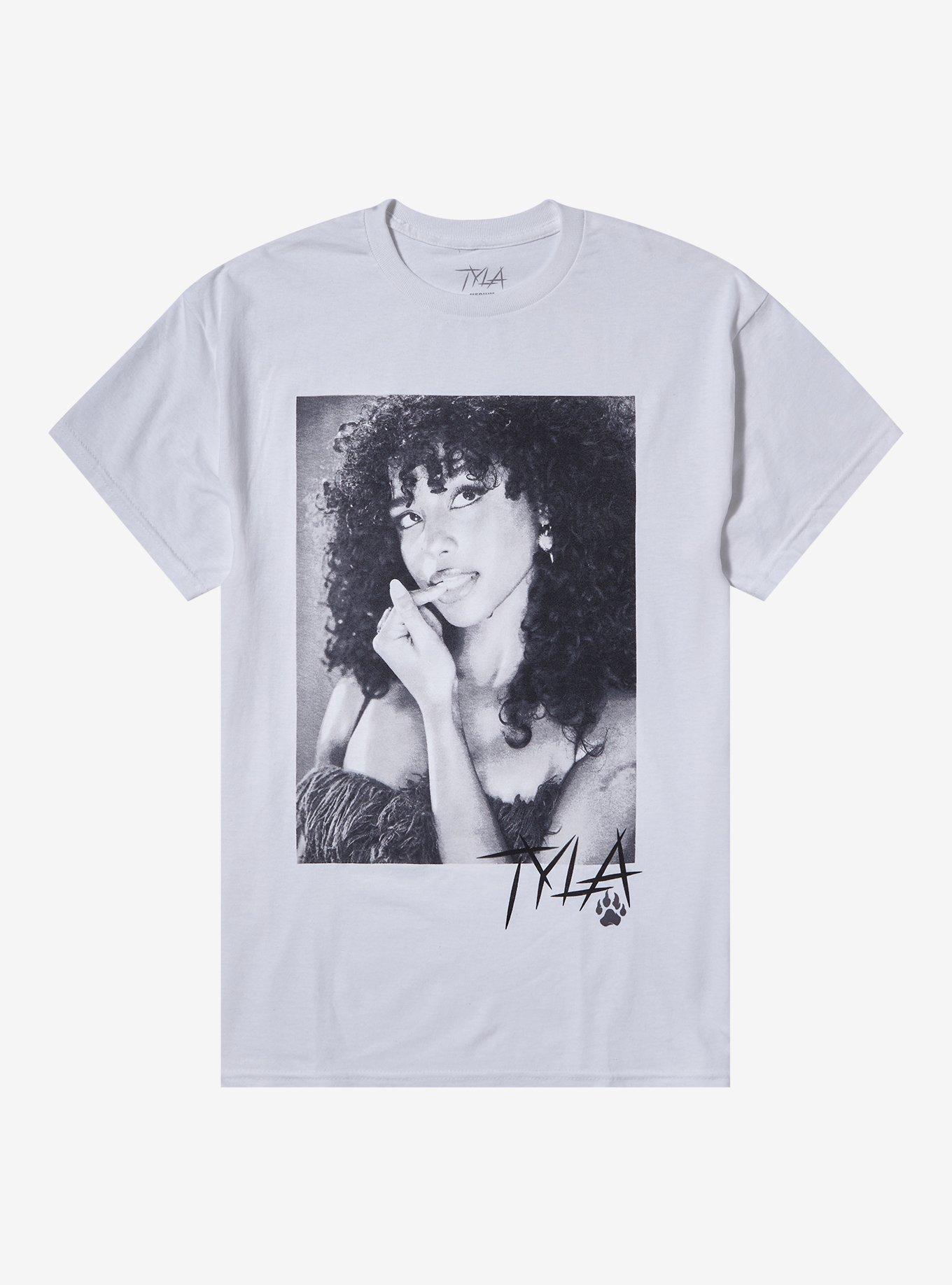 Tyla Portrait & Paw Print T-Shirt, , hi-res