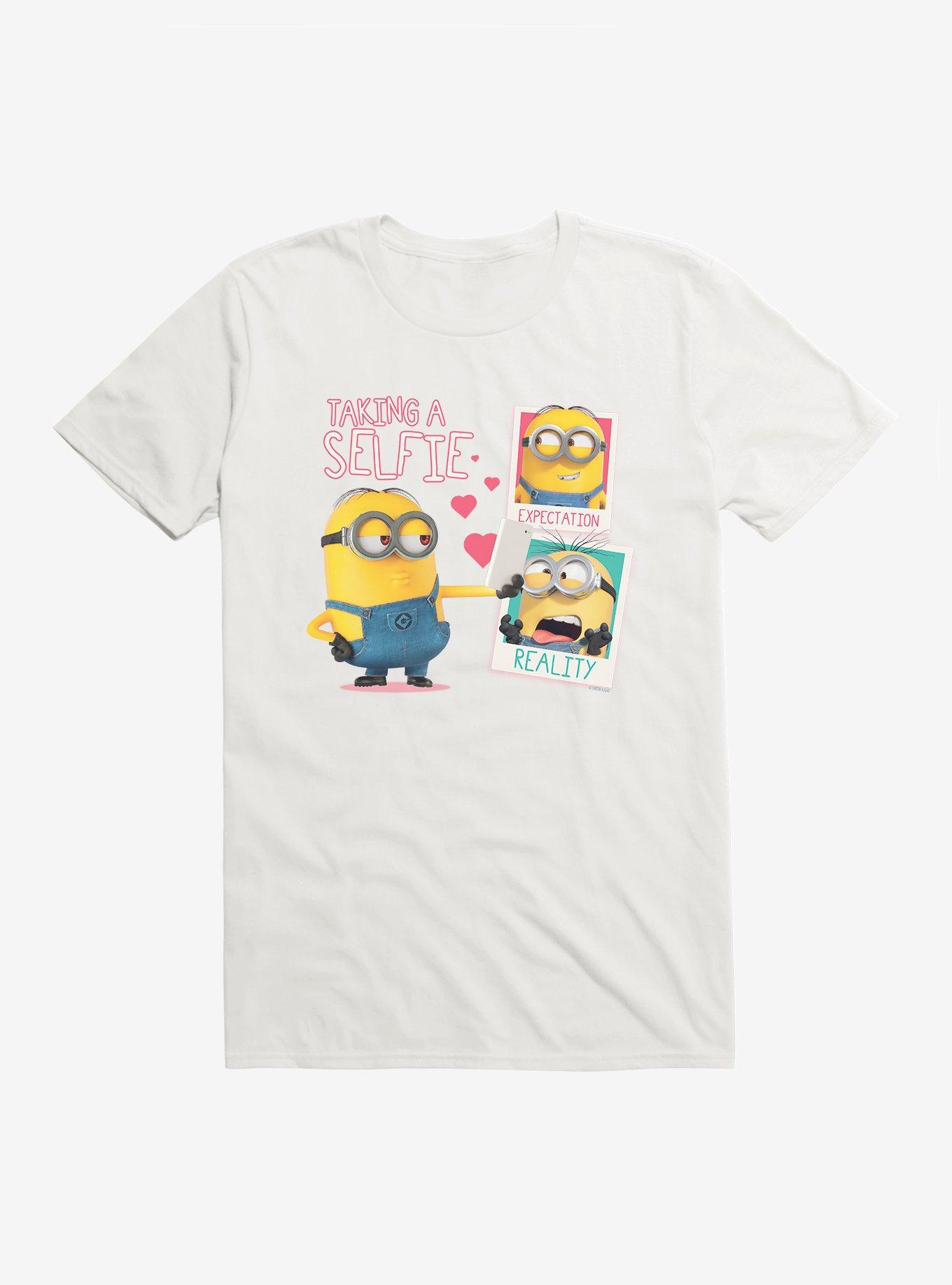 Minions Taking A Selfie Hearts T-Shirt, WHITE, hi-res