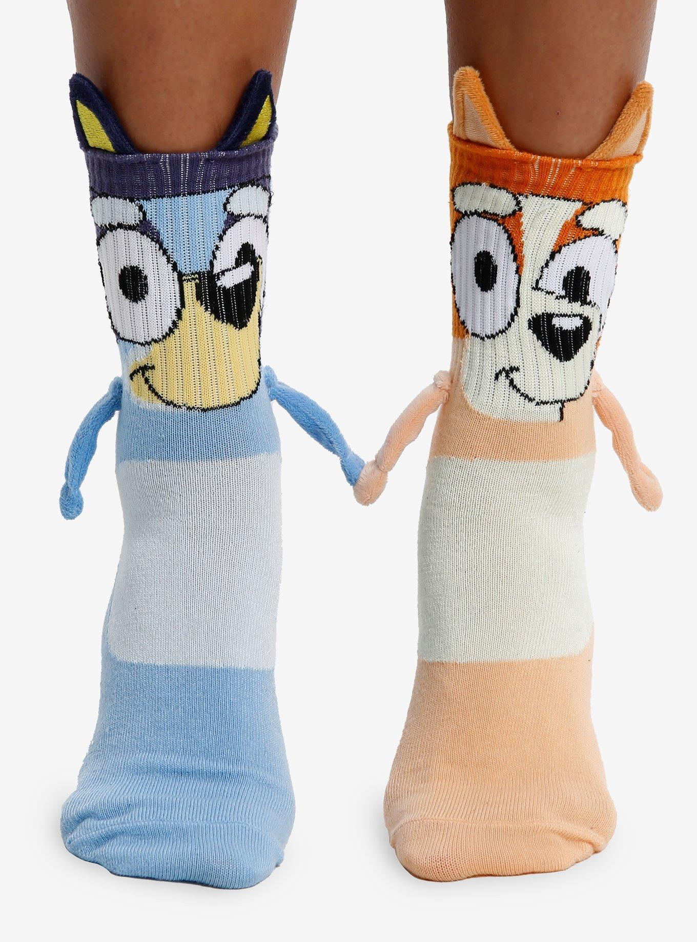 Disney Winnie The Pooh Eeyore & Pooh Magnetic Arms Mismatch Crew Socks