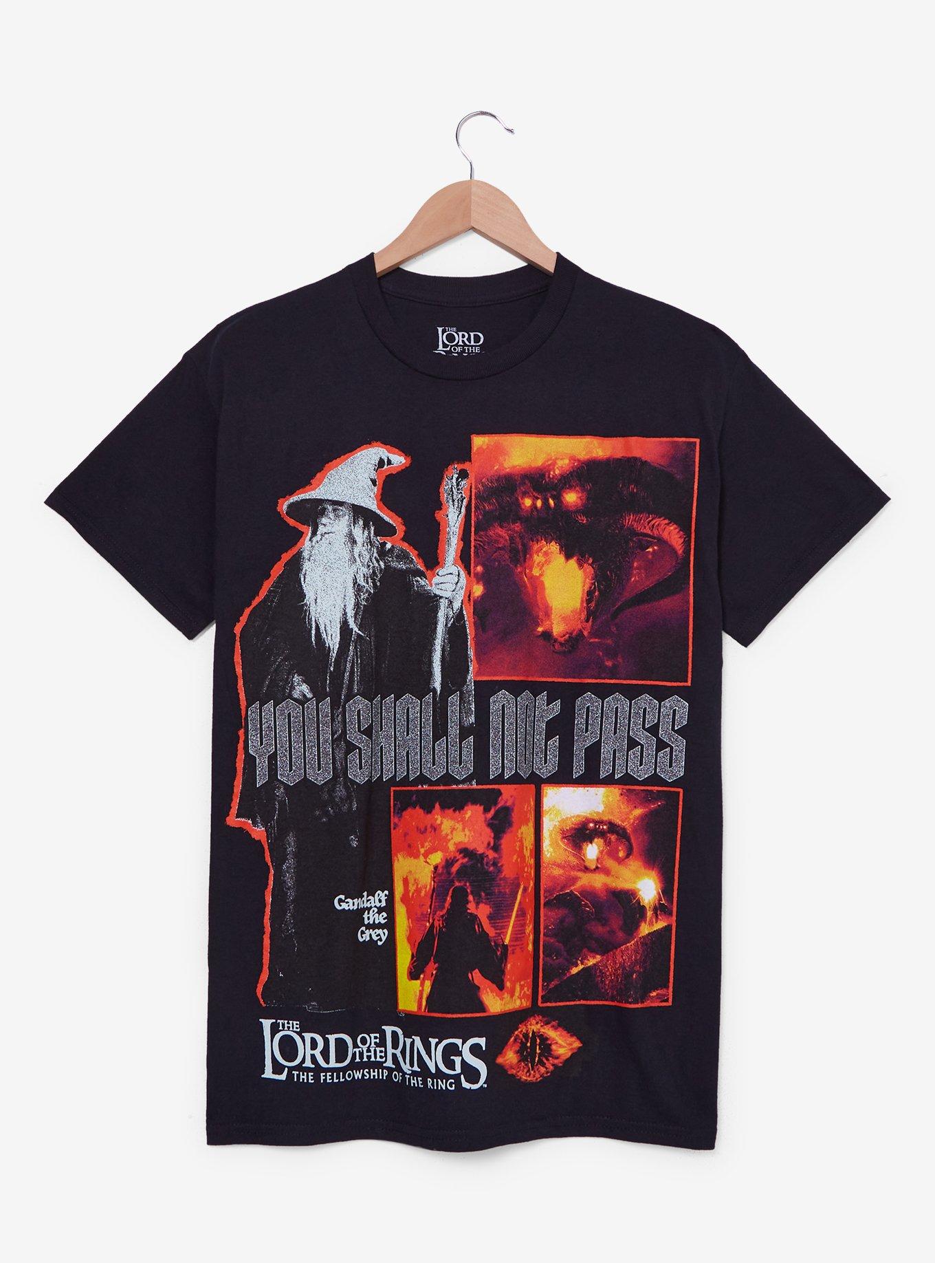 The Lord of the Rings Gandalf Halftone Panel T-Shirt — BoxLunch