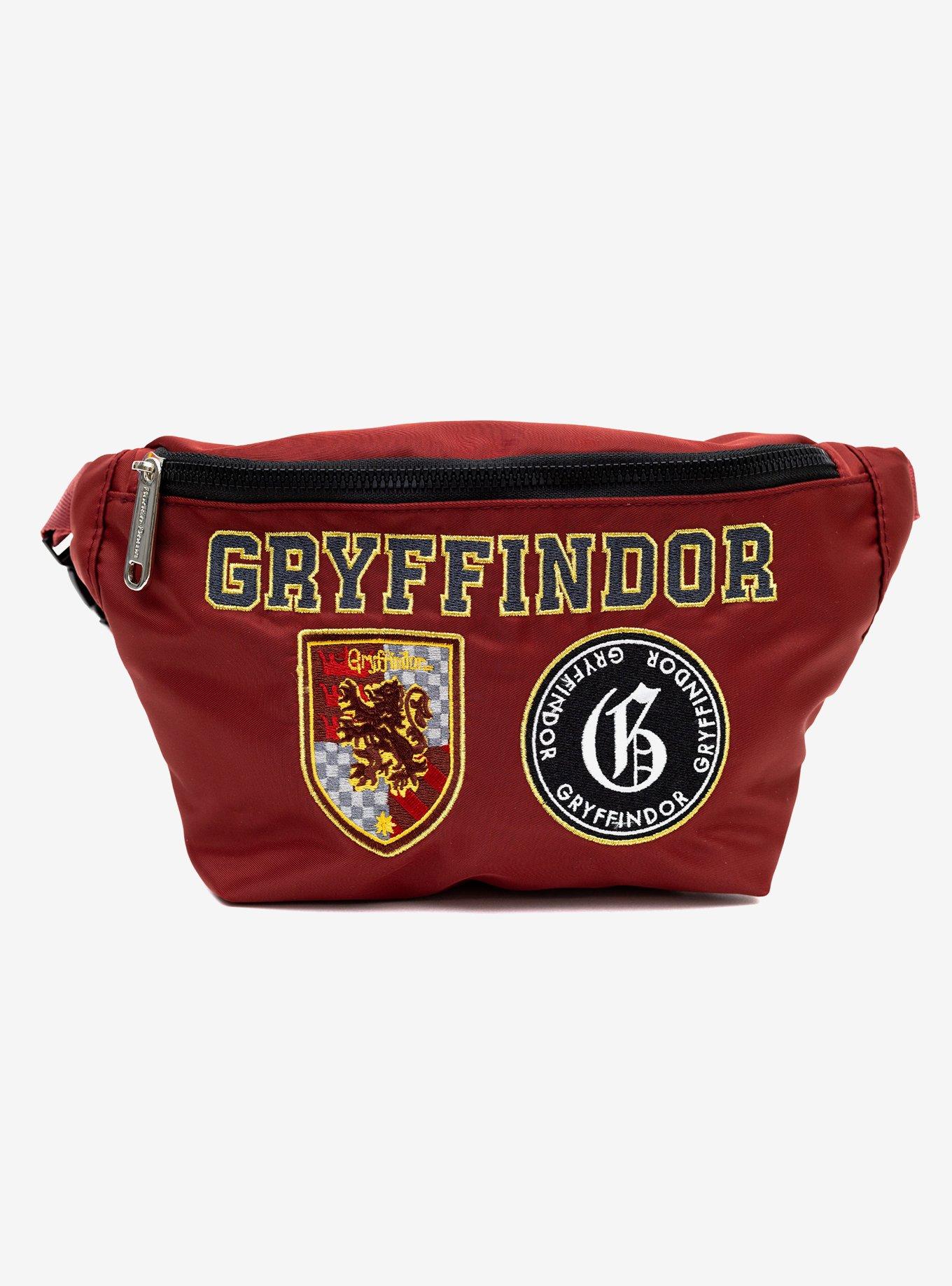 Store Loungefly Harry Potter Gryffandor Fanny Pack Brand new!