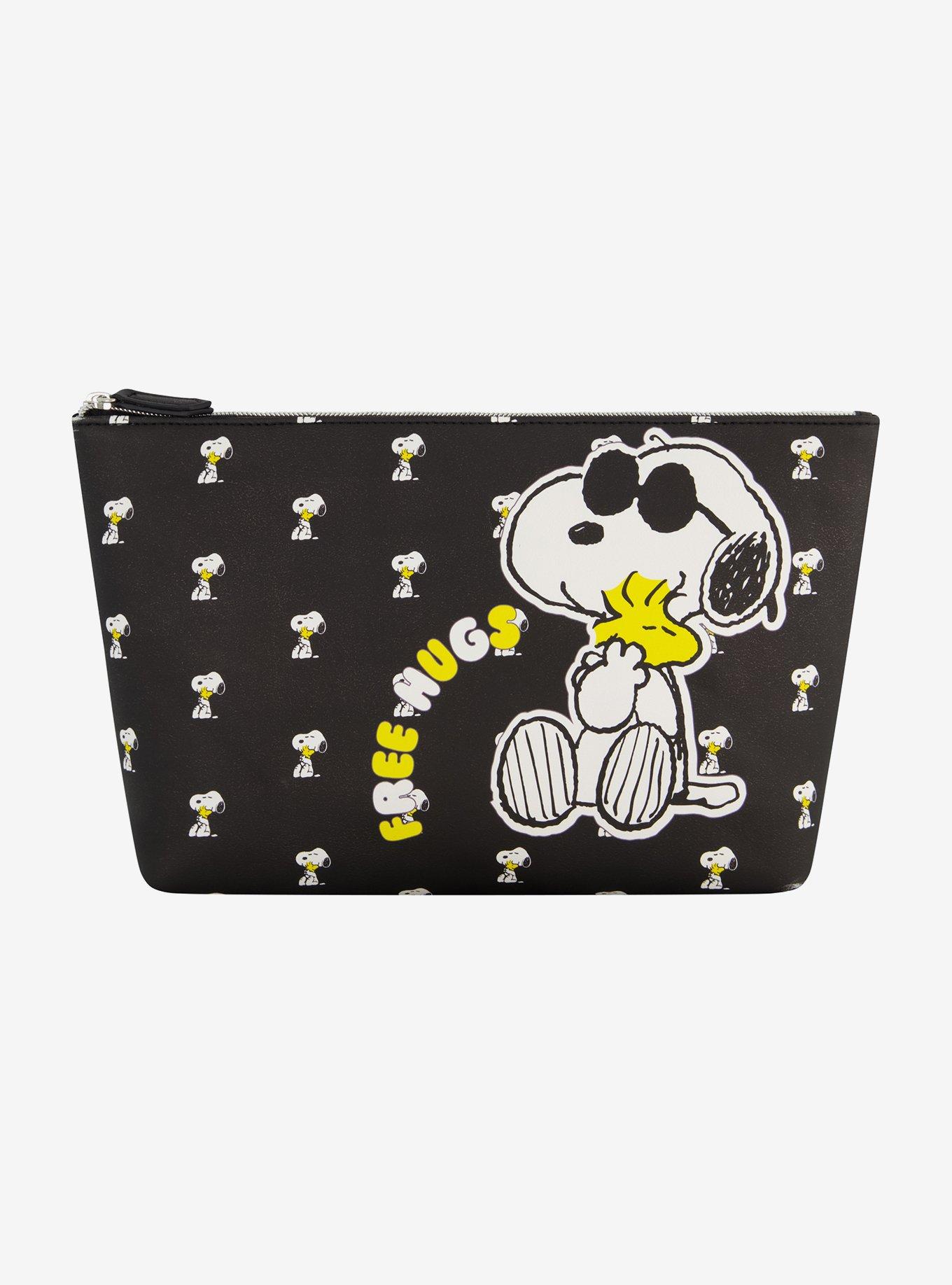 FUL Peanuts Snoopy Free Hugs Cosmetic Bag, , hi-res