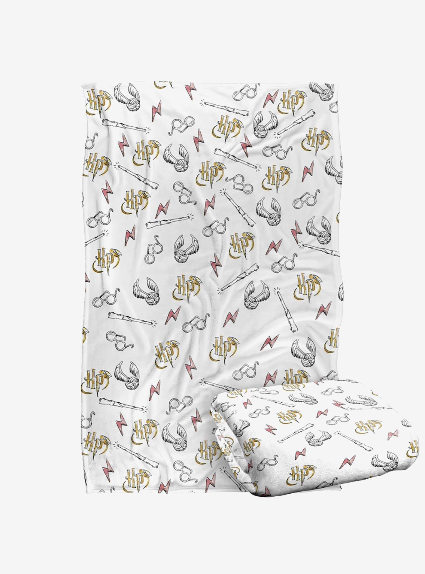 Harry Potter Whimsical Water Color 36x58" Throw Blanket, , hi-res