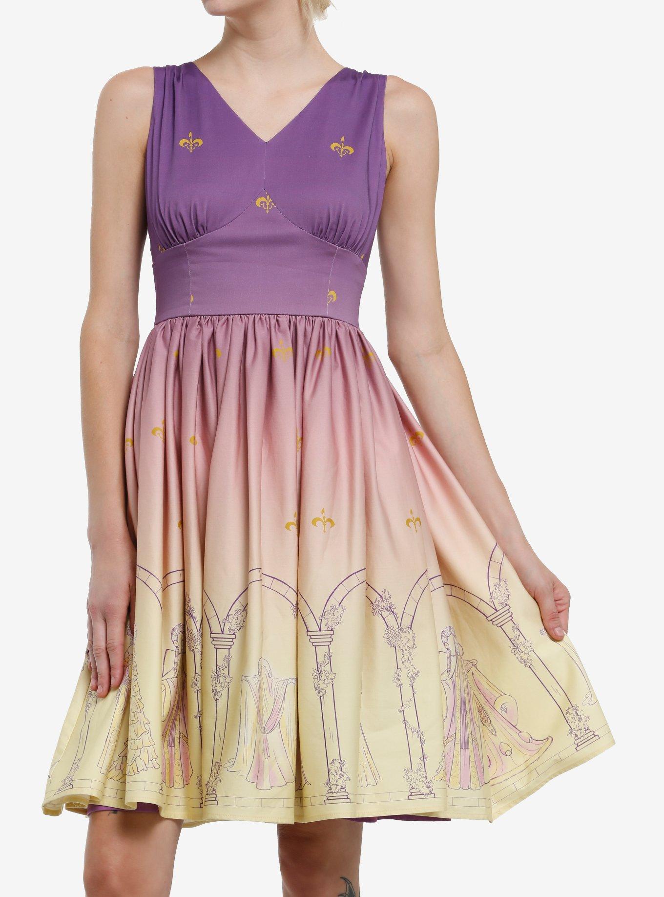 padme purple dress Star Wars Padmé Ombre Retro (Exclusive) Designed with a draped cowl hood attached to a cropped shoulder shawl. Padme Lake Dress - Padme