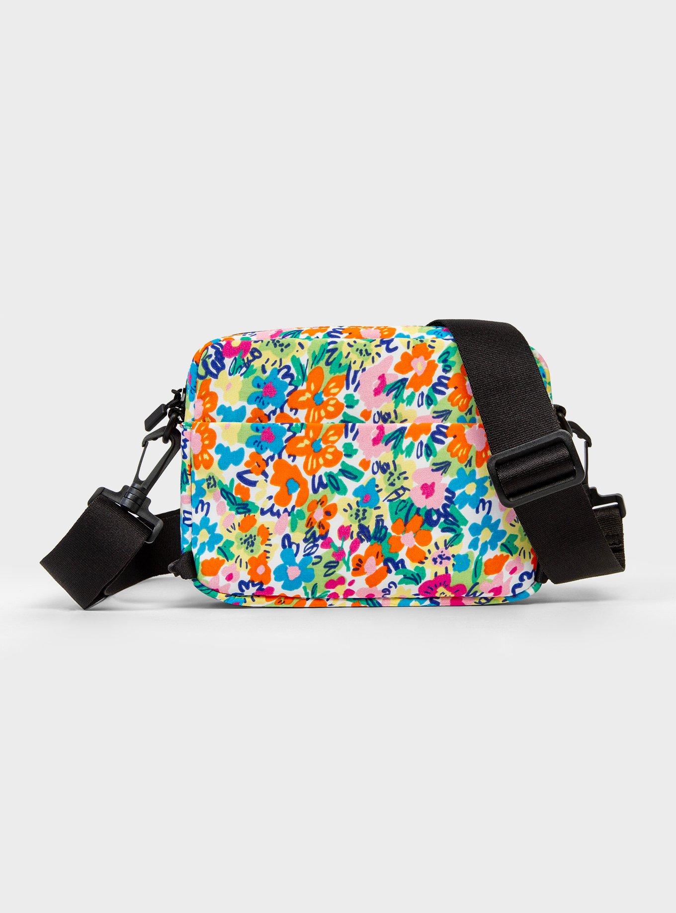 Essentials Crossbody Bag Giada, , hi-res