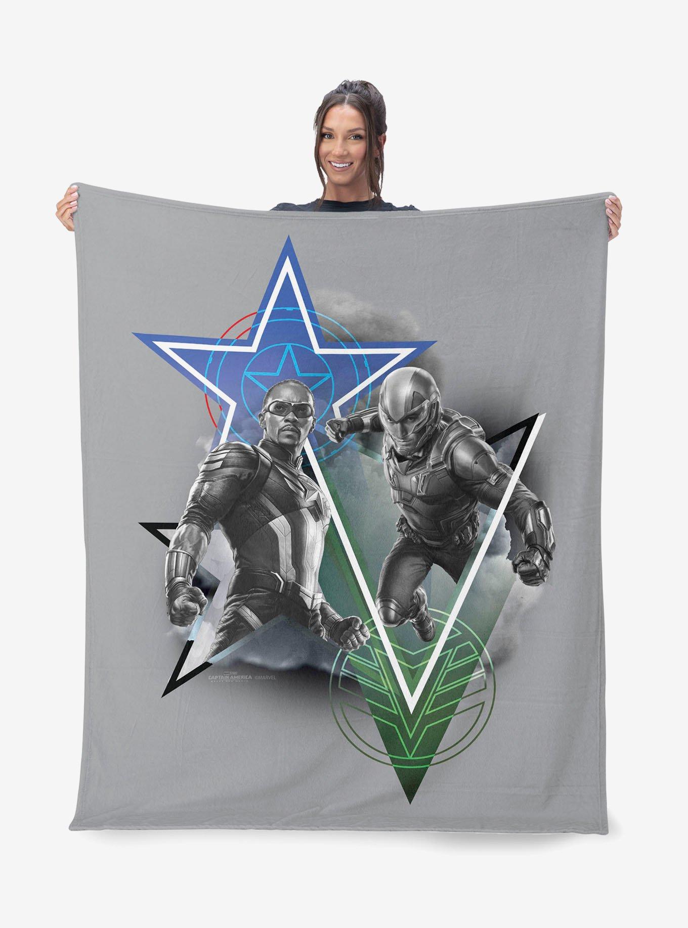 Marvel Captain America: Brave New World Expert Fighters 40x50" Silk Touch Throw Blanket, , hi-res