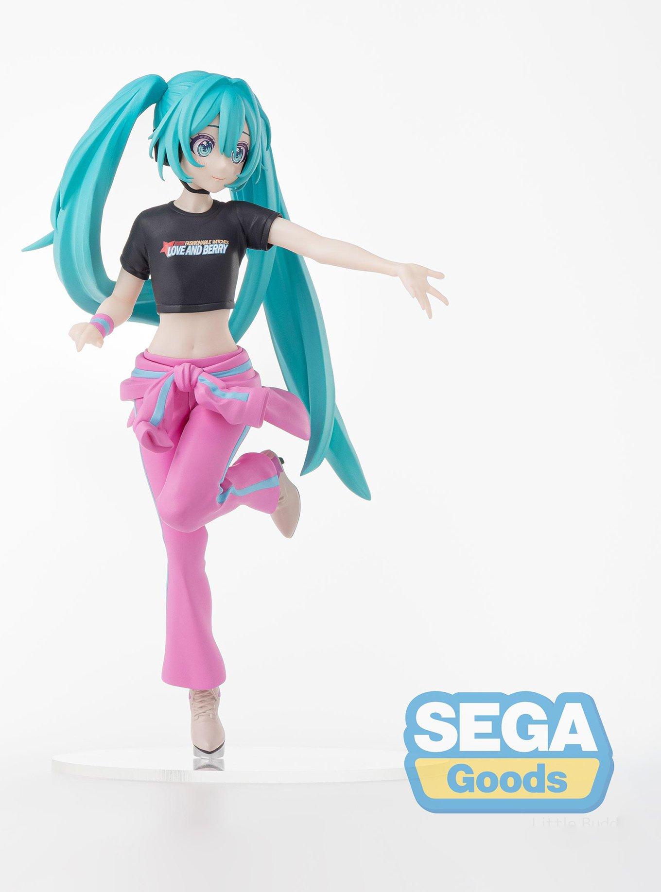SEGA Vocaloid Desktop X Decorate Collections Hatsune Miku (Berry Costume Ver.) Figure, , hi-res