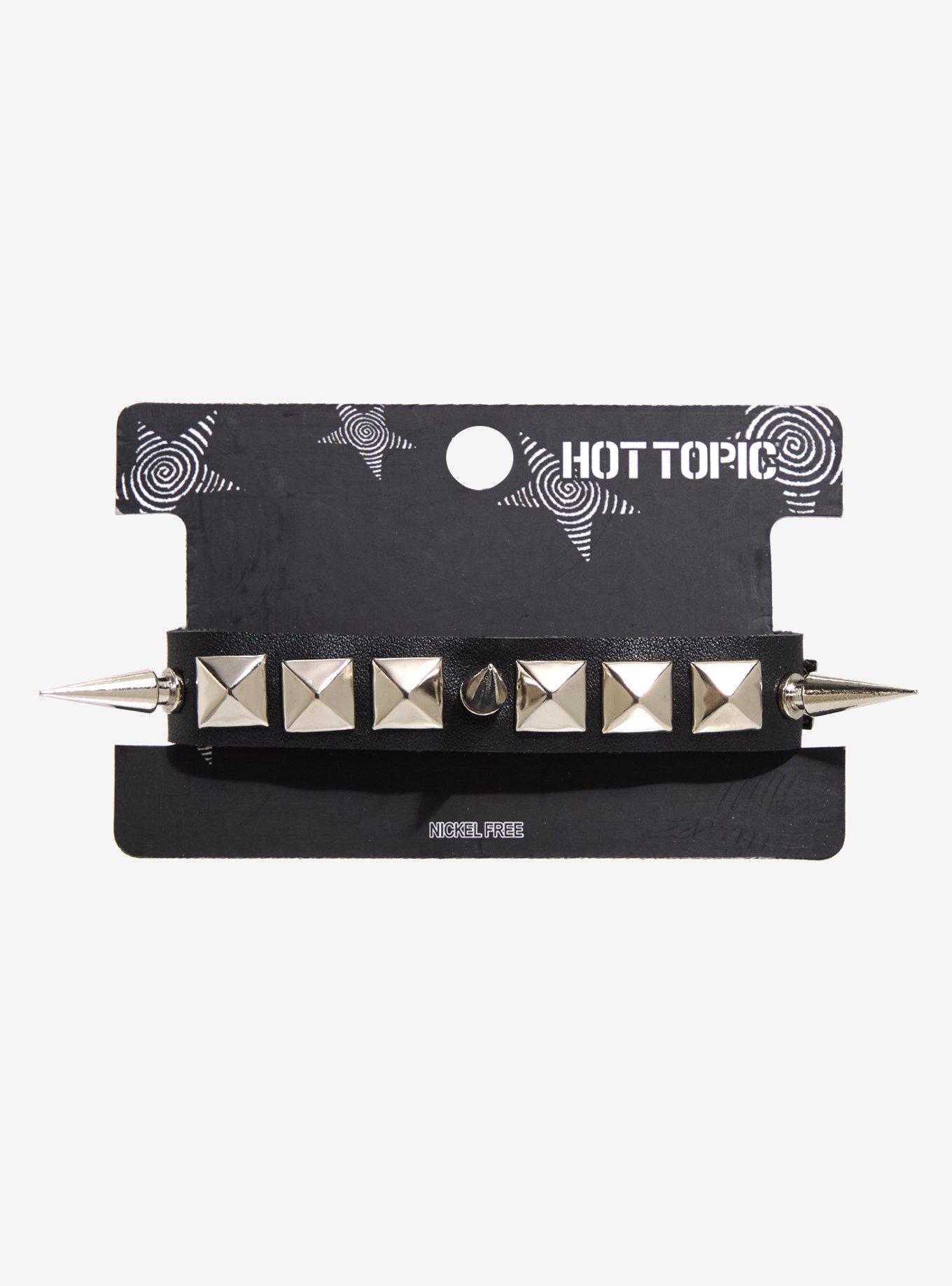 Pyramid Stud Spike Faux Leather Buckle Bracelet, , hi-res