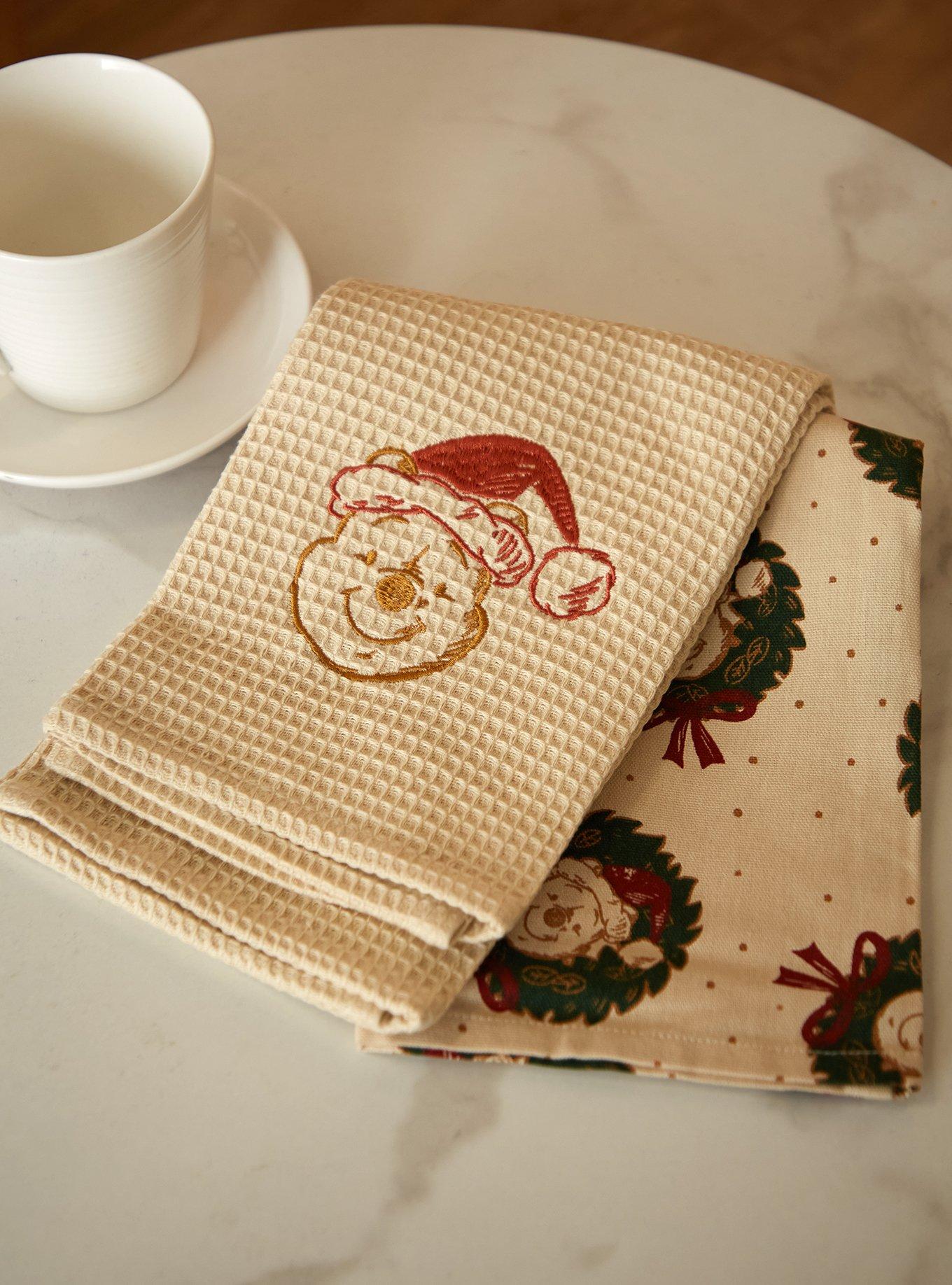 Disney Winnie the Pooh Santa Pooh Bear Towel Set — BoxLunch Exclusive, , hi-res