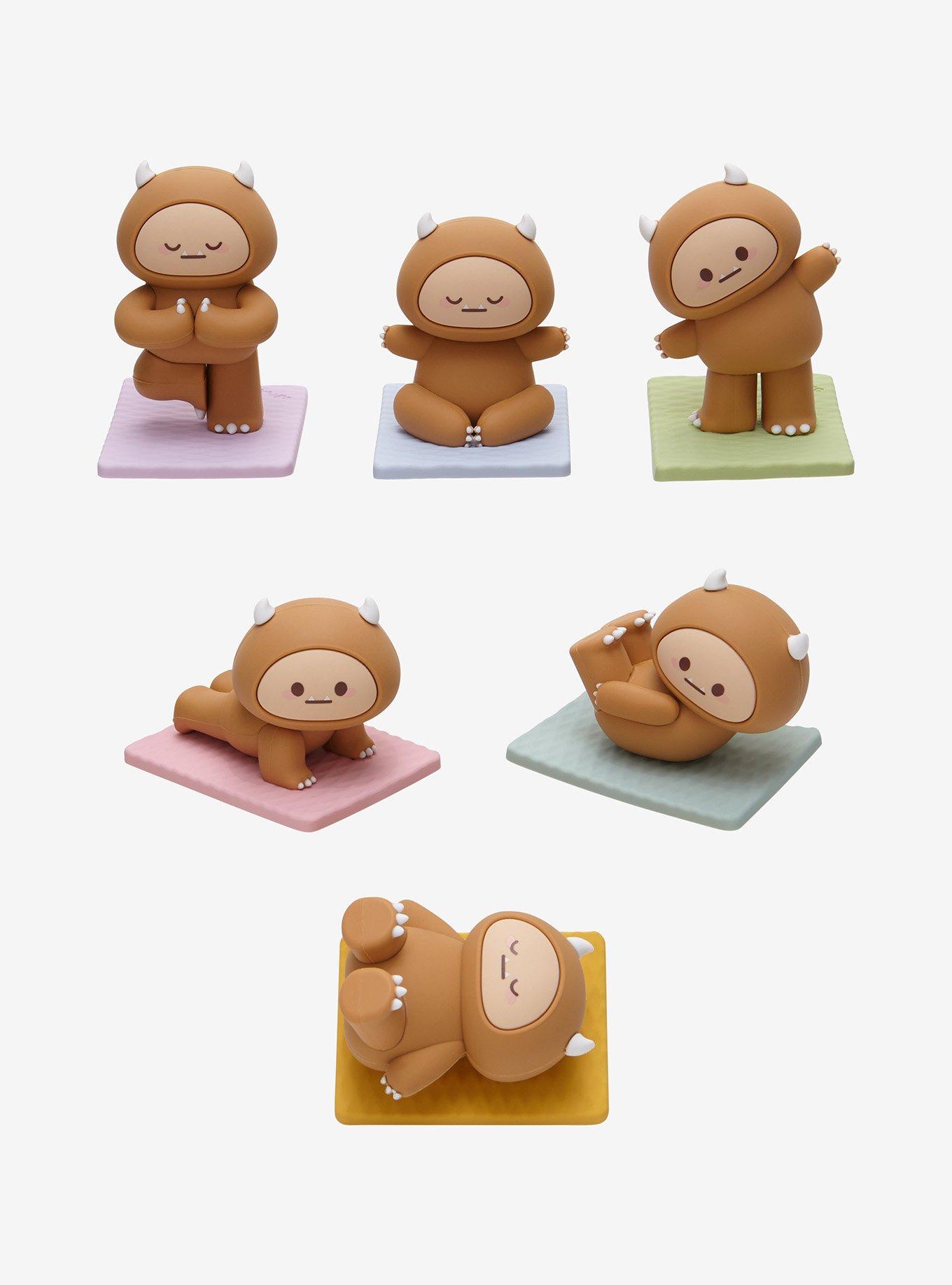 Smoko Hank Yeti Doing Yoga Blind Box Figure, , hi-res