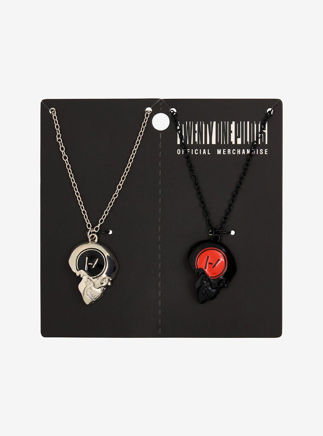 Fashion Women Red Rhinestone Cute Enamel Love Skull Pendant