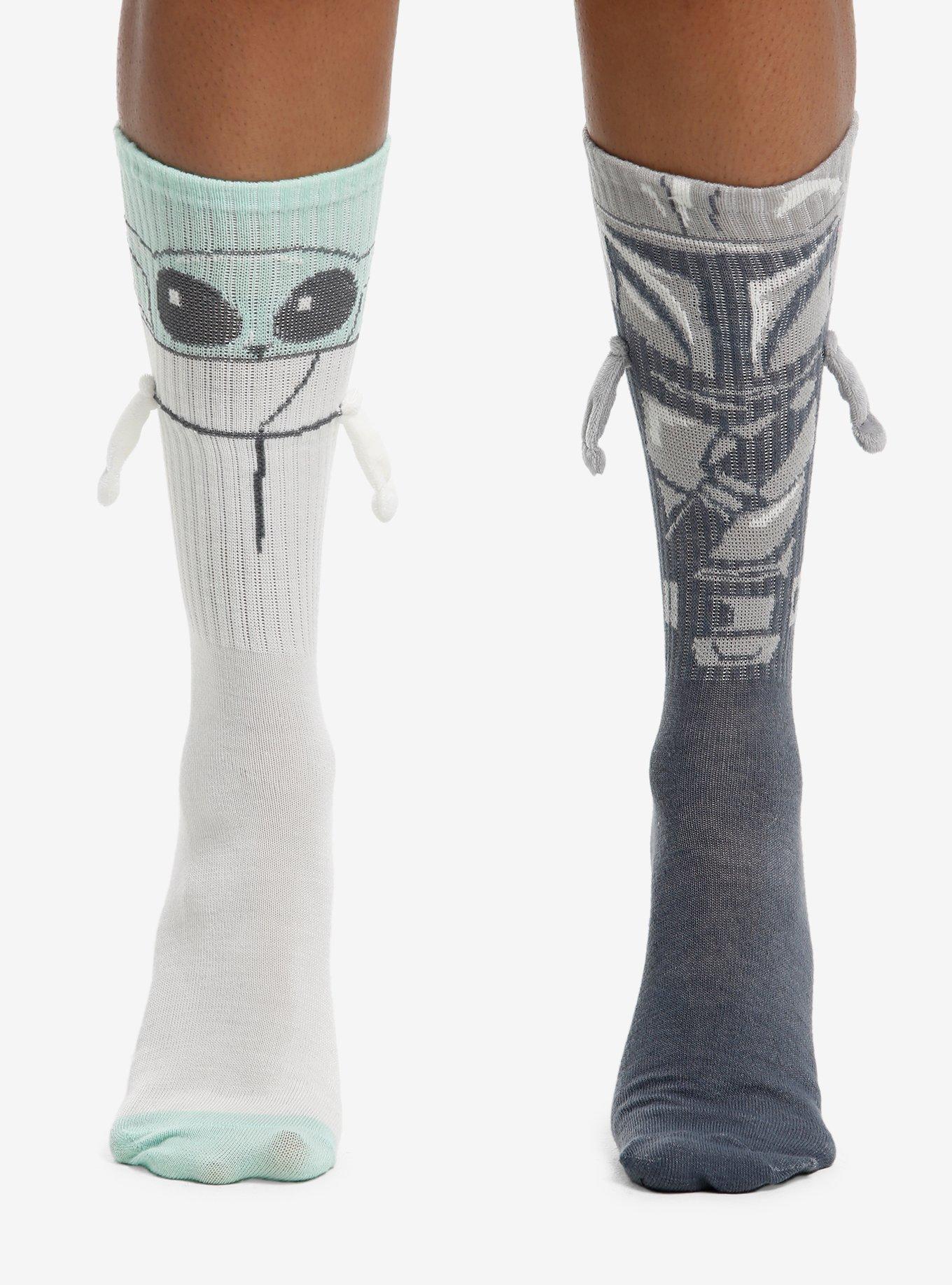 Star Wars The Mandalorian Grogu & Din Djarin Magnetic Arms Mismatch Crew Socks, , hi-res