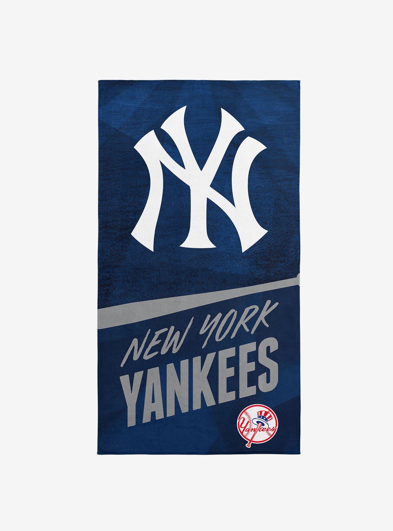 MLB New York Yankees Stretch Microfiber Beach Towel, , hi-res
