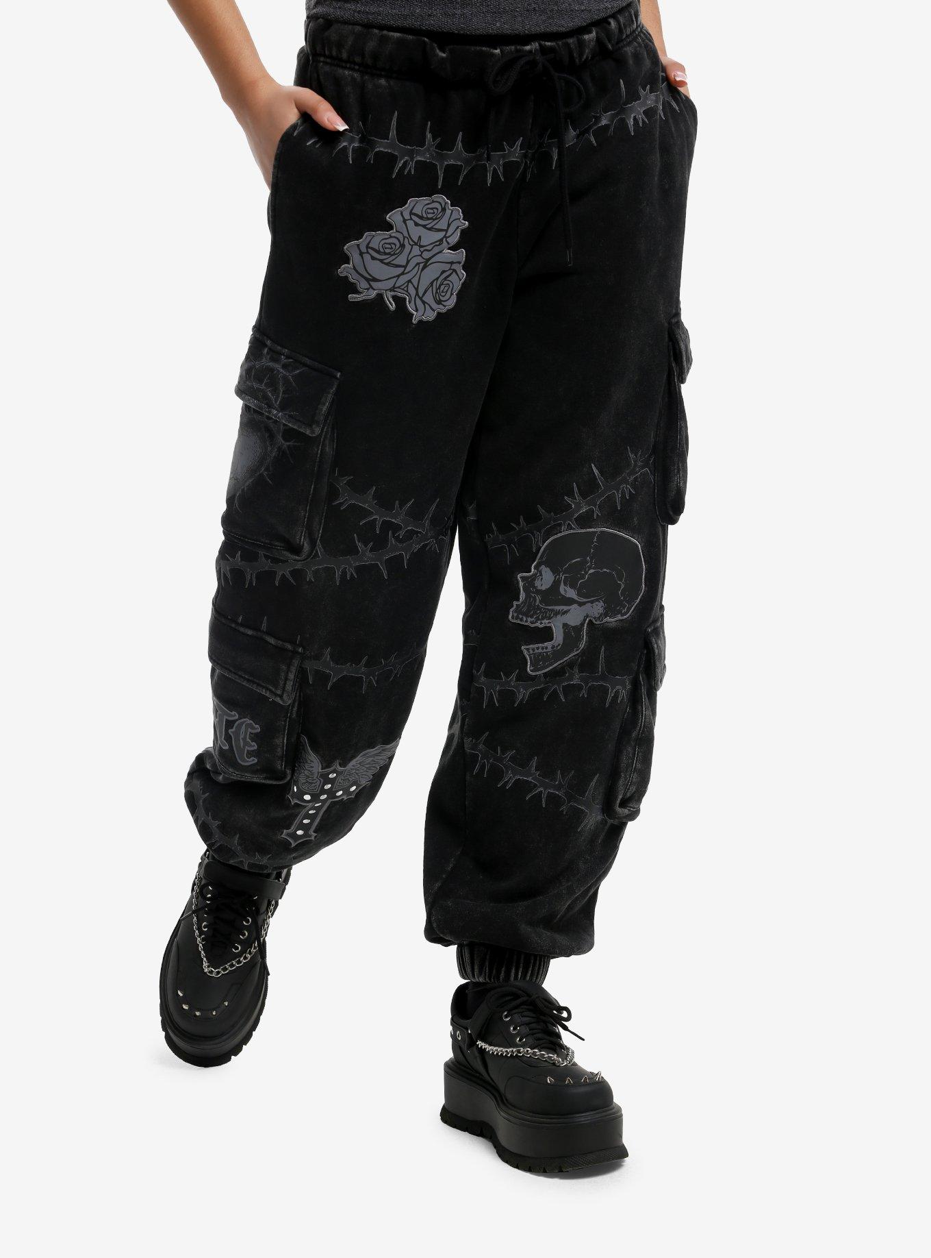 HOTTOPIC Barbed Wire Skull Icons Dark Wash Jogger Sweatpants