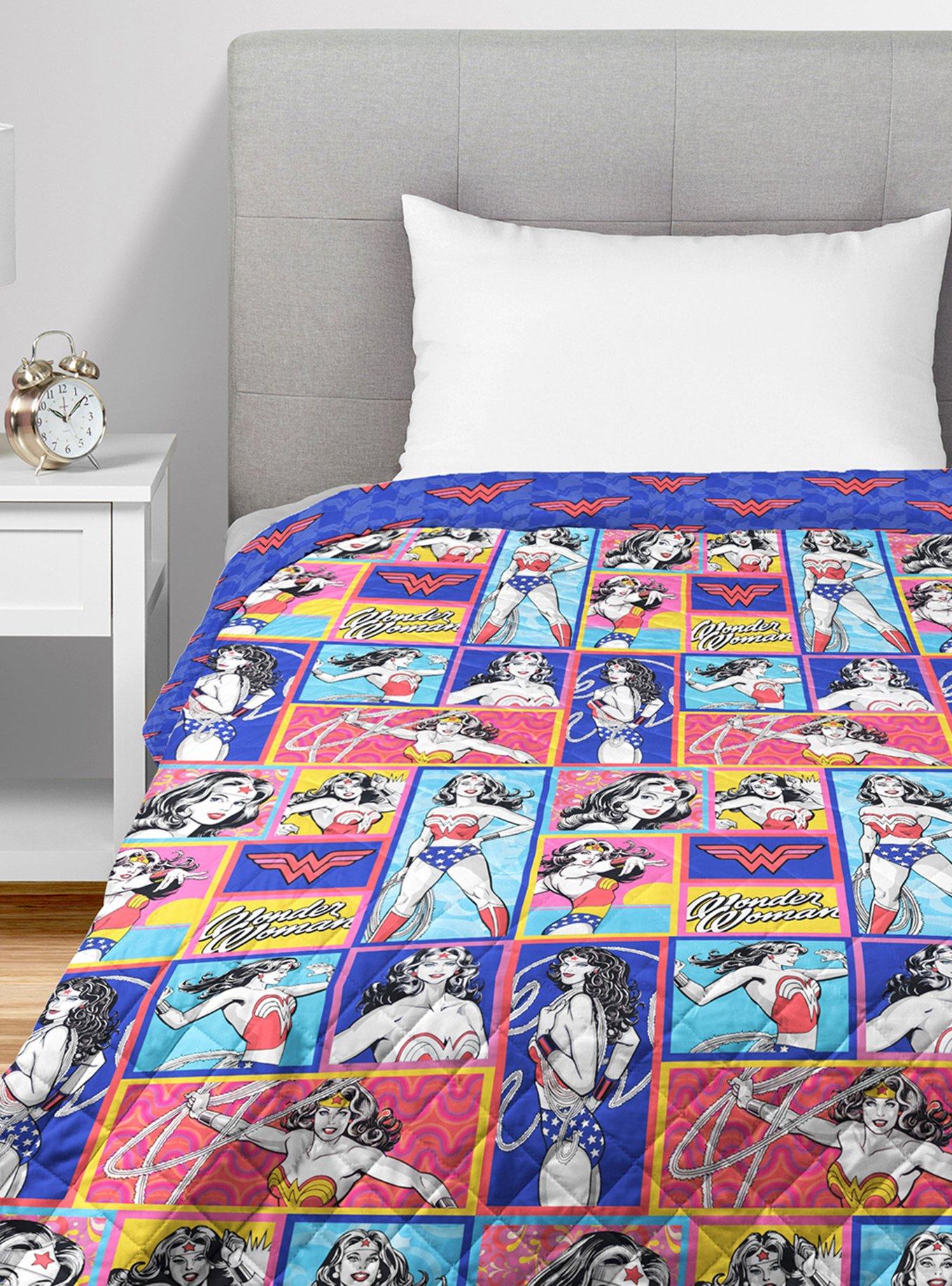 DC Comics Wonder Woman Wonder Pop Quilted Throw Blanket, , hi-res