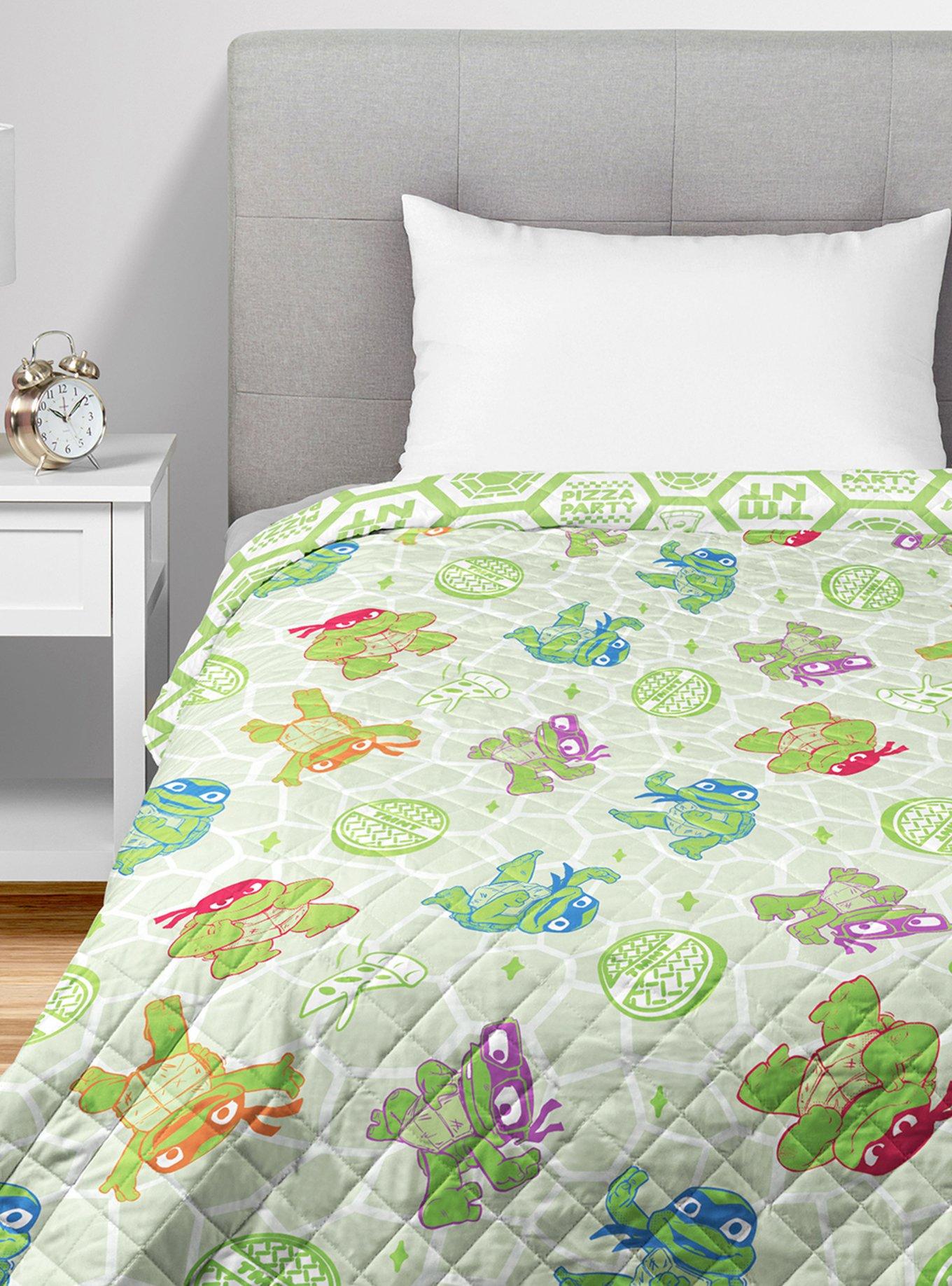 Teenage Mutant Ninja Turtles Pizza Party Quilted Throw Blanket, , hi-res
