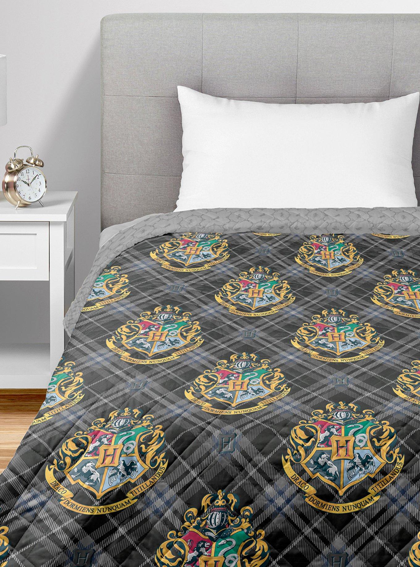Harry Potter Preppy Hogwarts Quilted Throw Blanket, , hi-res