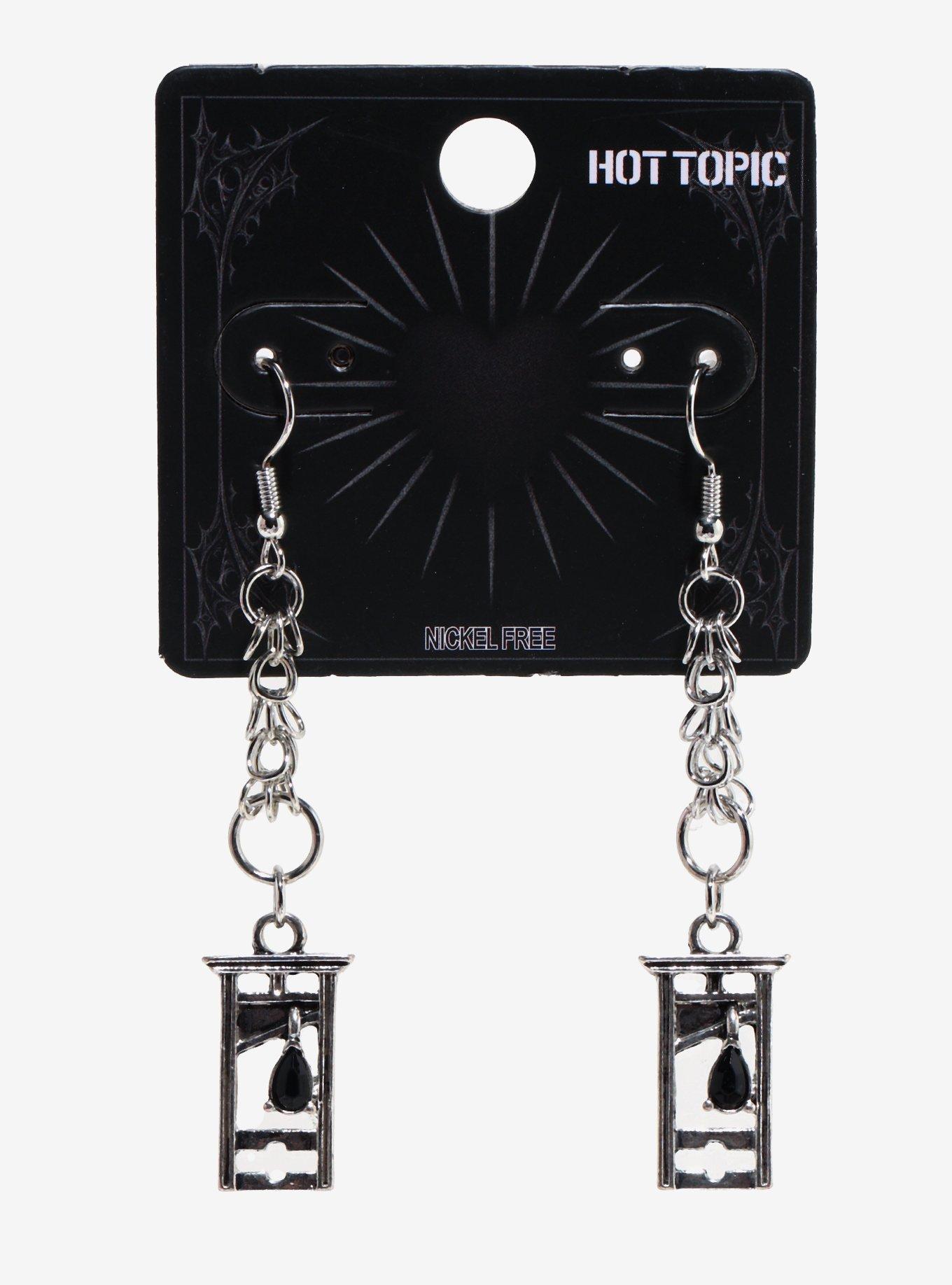 Chain Mail Guillotine Black Gem Earrings