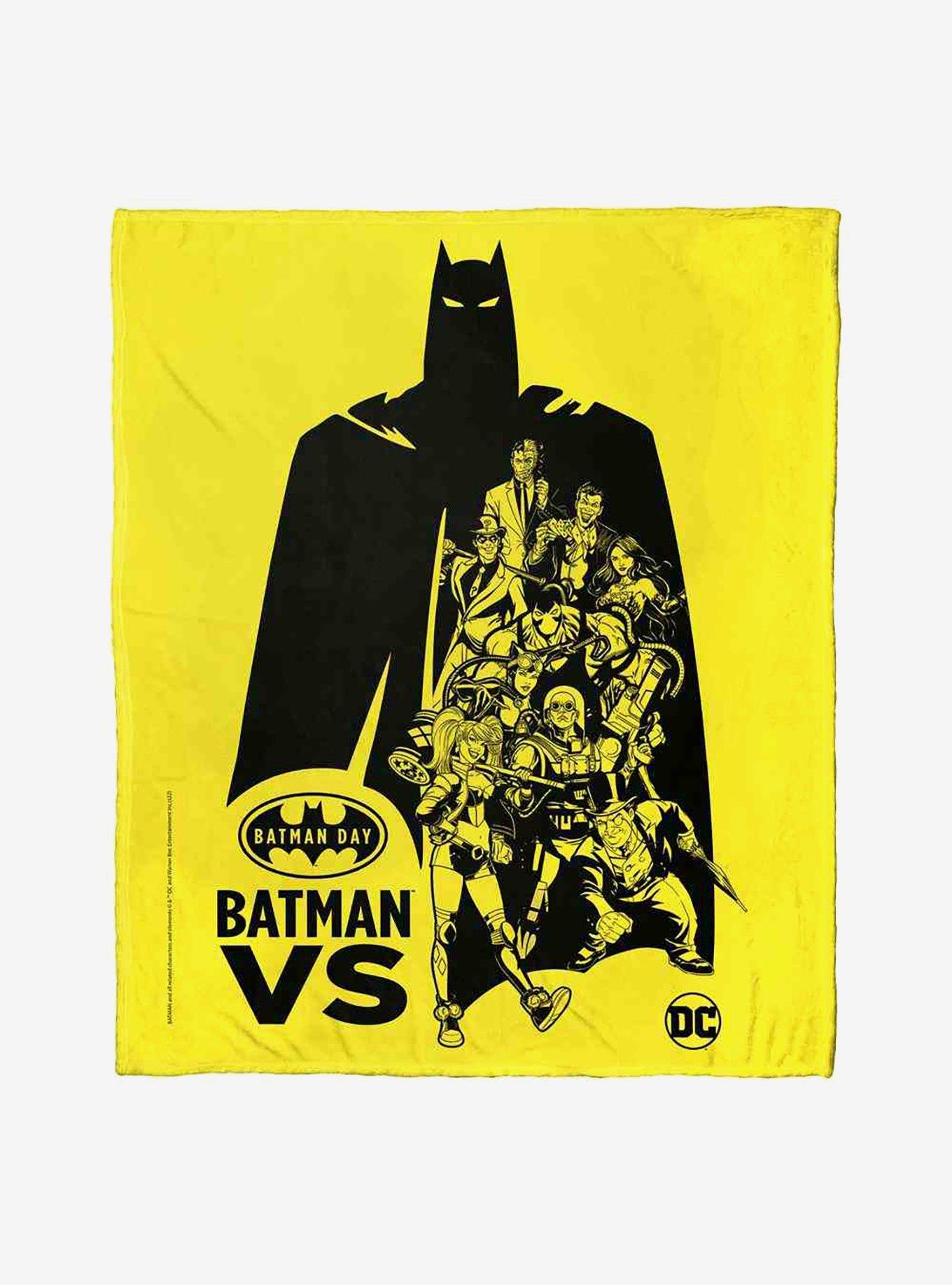DC Comics Batman DC Comics Batman Versus Silk Touch Throw Blanket, , hi-res