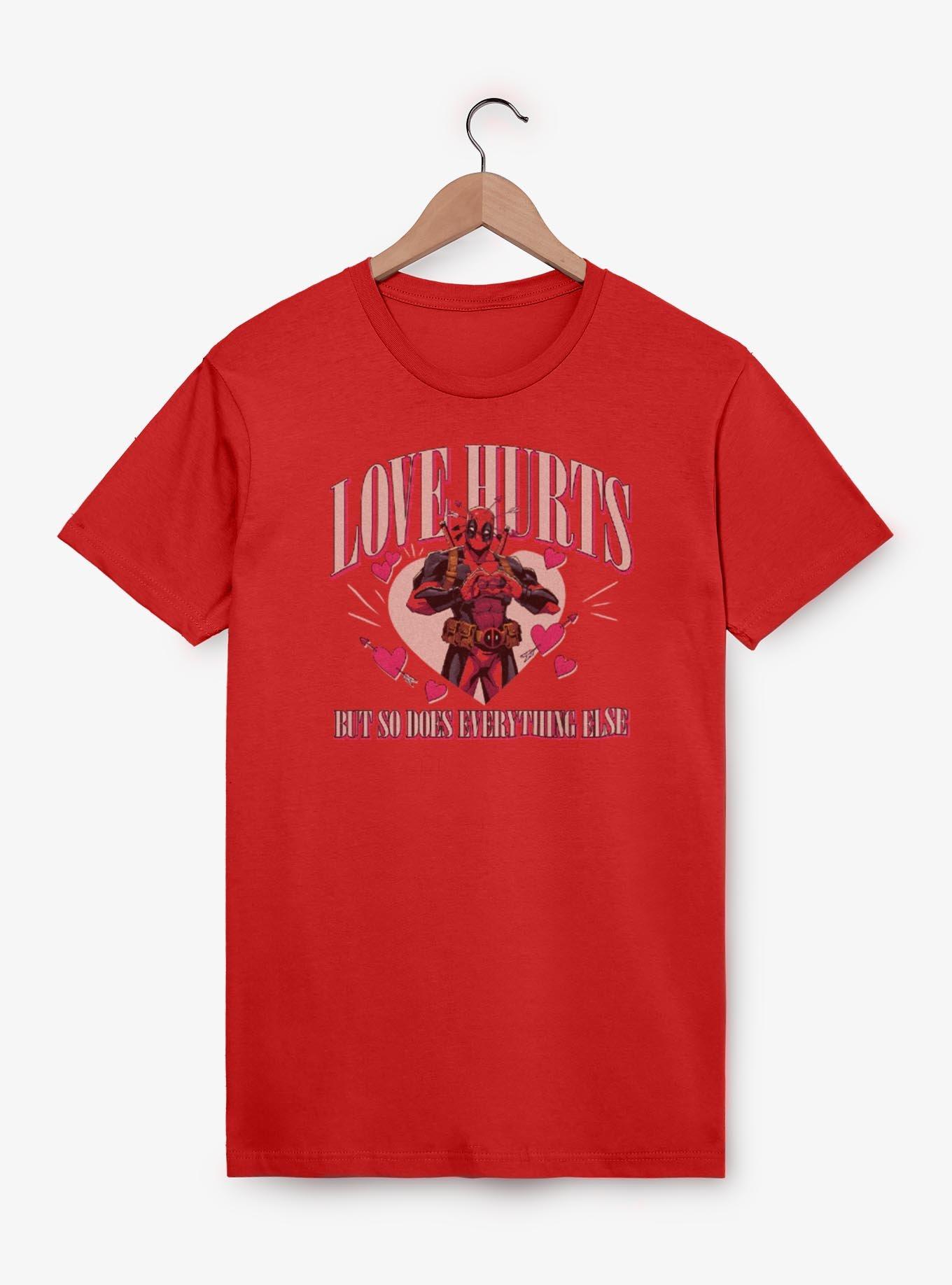 Marvel Deadpool Love Hurts Dp T-Shirt