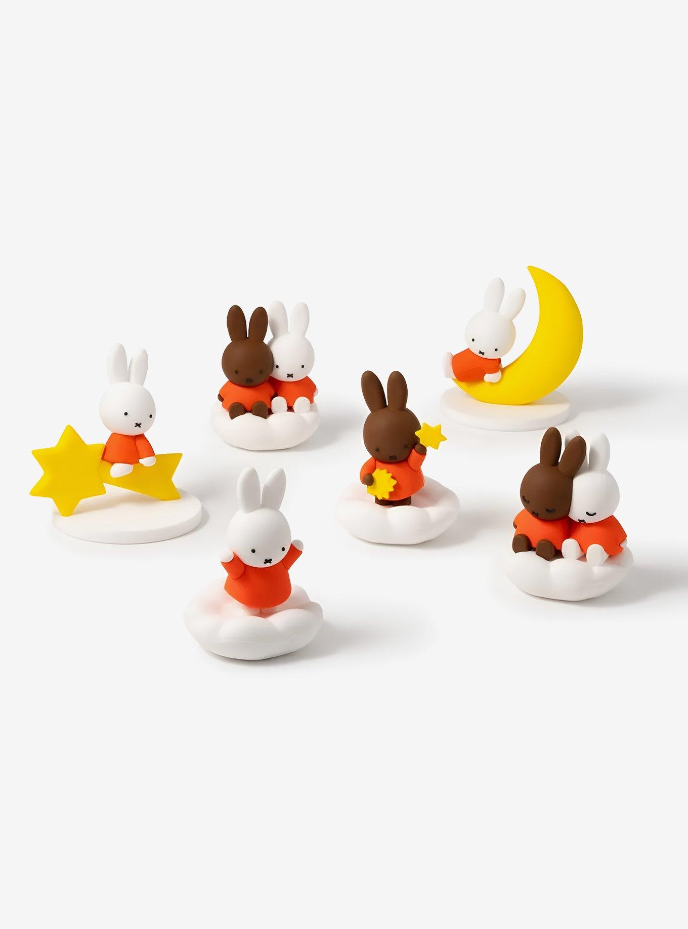 Smoko Miffy & Melanie In The Sky Blind Box Figure | Hot Topic